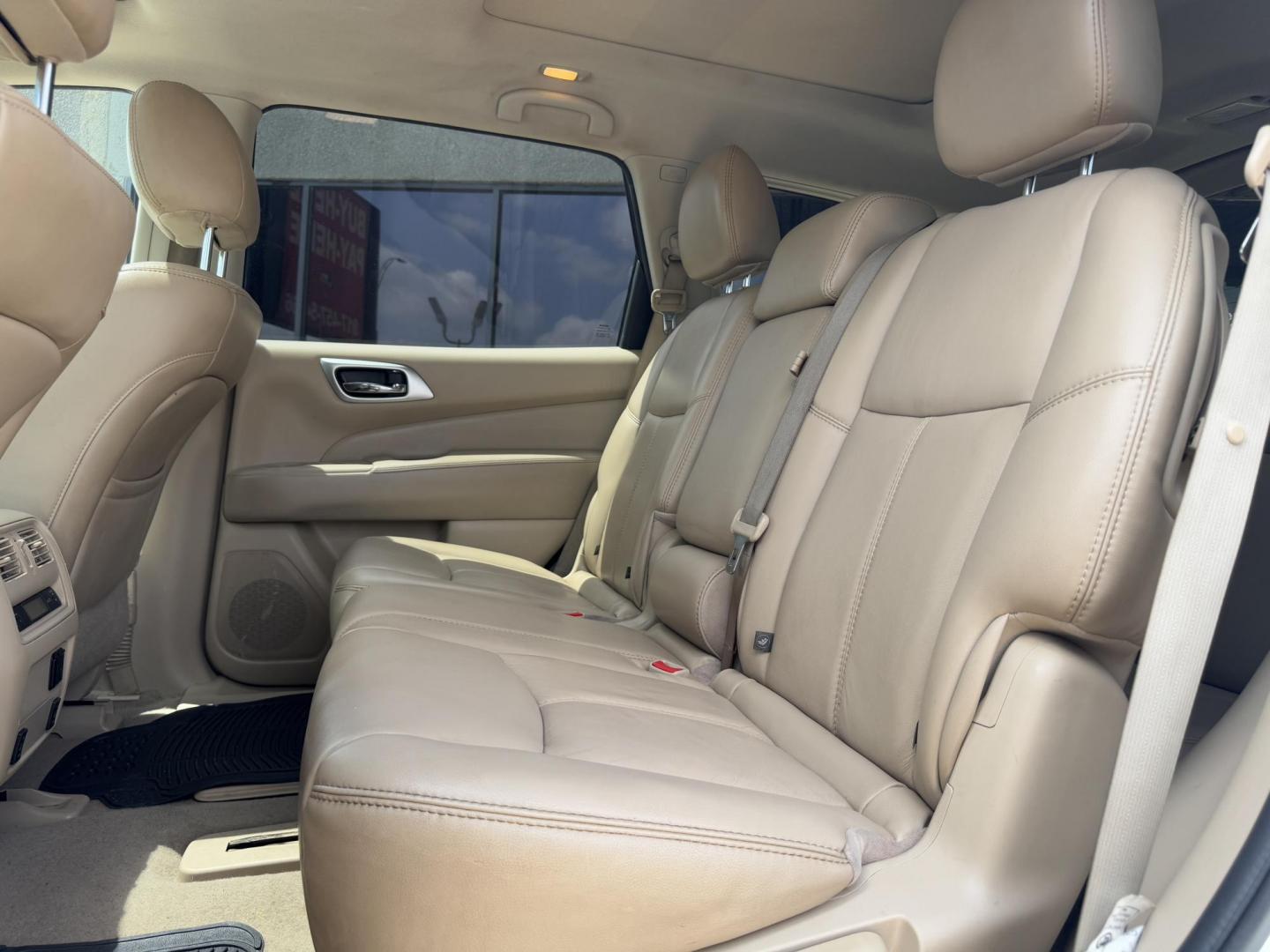 2015 WHITE NISSAN PATHFINDER S; SL; PL (5N1AR2MN6FC) , located at 5900 E. Lancaster Ave., Fort Worth, TX, 76112, (817) 457-5456, 0.000000, 0.000000 - Photo#12