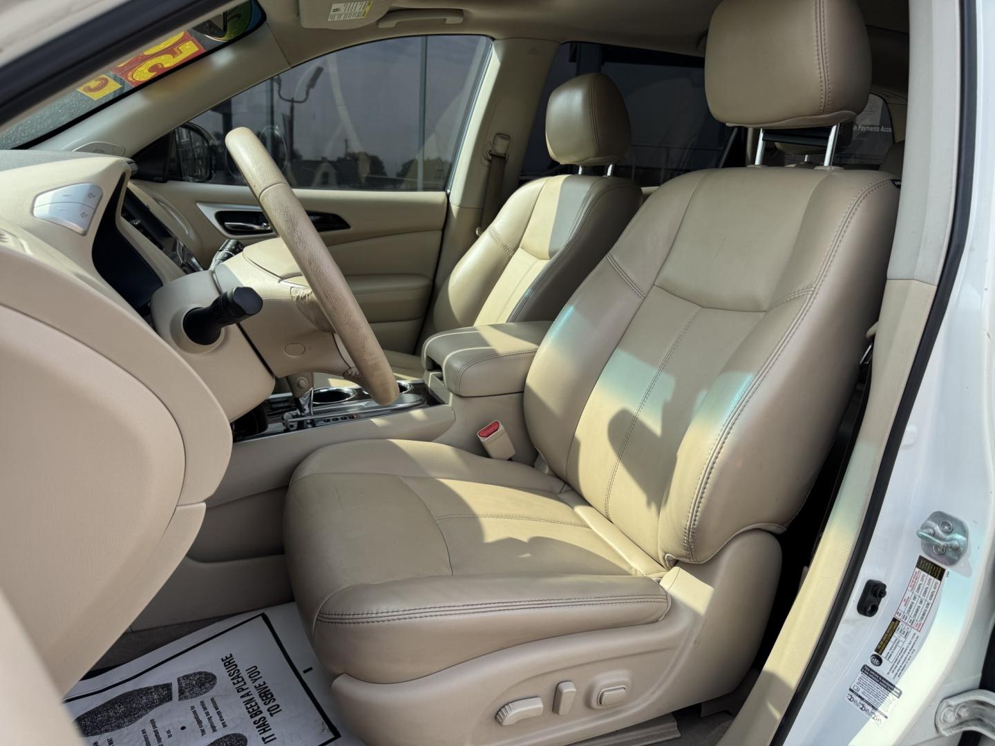 2015 WHITE NISSAN PATHFINDER S; SL; PL (5N1AR2MN6FC) , located at 5900 E. Lancaster Ave., Fort Worth, TX, 76112, (817) 457-5456, 0.000000, 0.000000- Photo#11