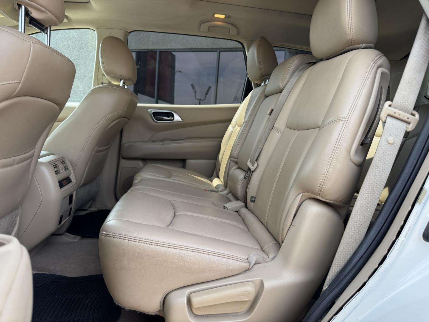 2015 WHITE NISSAN PATHFINDER S; SL; PL (5N1AR2MN6FC) , located at 5900 E. Lancaster Ave., Fort Worth, TX, 76112, (817) 457-5456, 0.000000, 0.000000- Photo#13