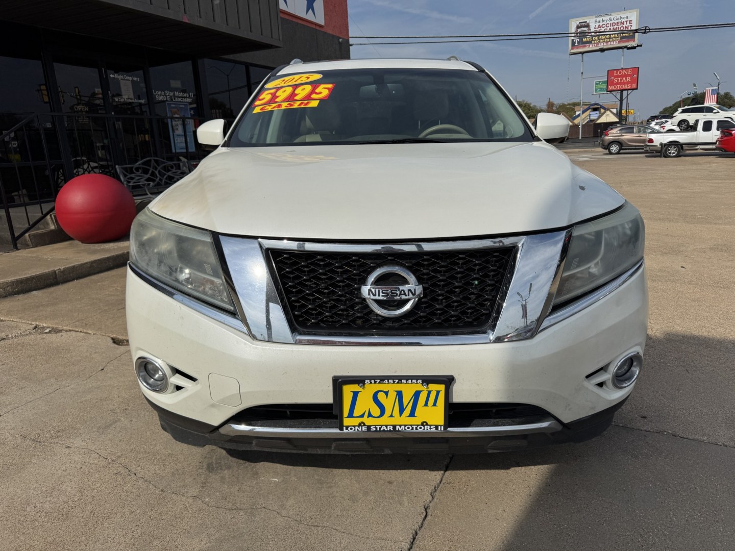 2015 WHITE NISSAN PATHFINDER S; SL; PL (5N1AR2MN6FC) , located at 5900 E. Lancaster Ave., Fort Worth, TX, 76112, (817) 457-5456, 0.000000, 0.000000- Photo#1