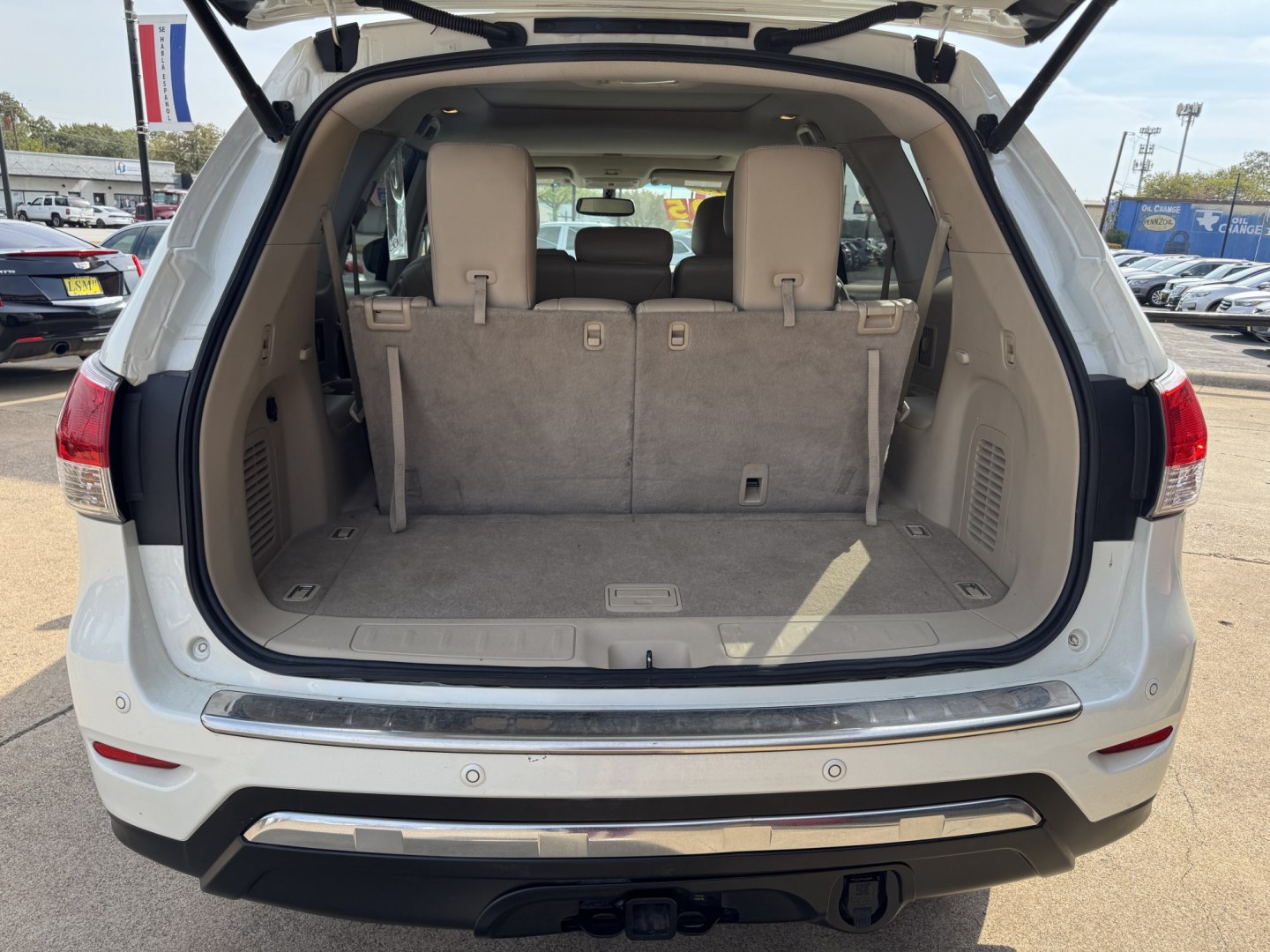 2015 WHITE NISSAN PATHFINDER S; SL; PL (5N1AR2MN6FC) , located at 5900 E. Lancaster Ave., Fort Worth, TX, 76112, (817) 457-5456, 0.000000, 0.000000- Photo#5