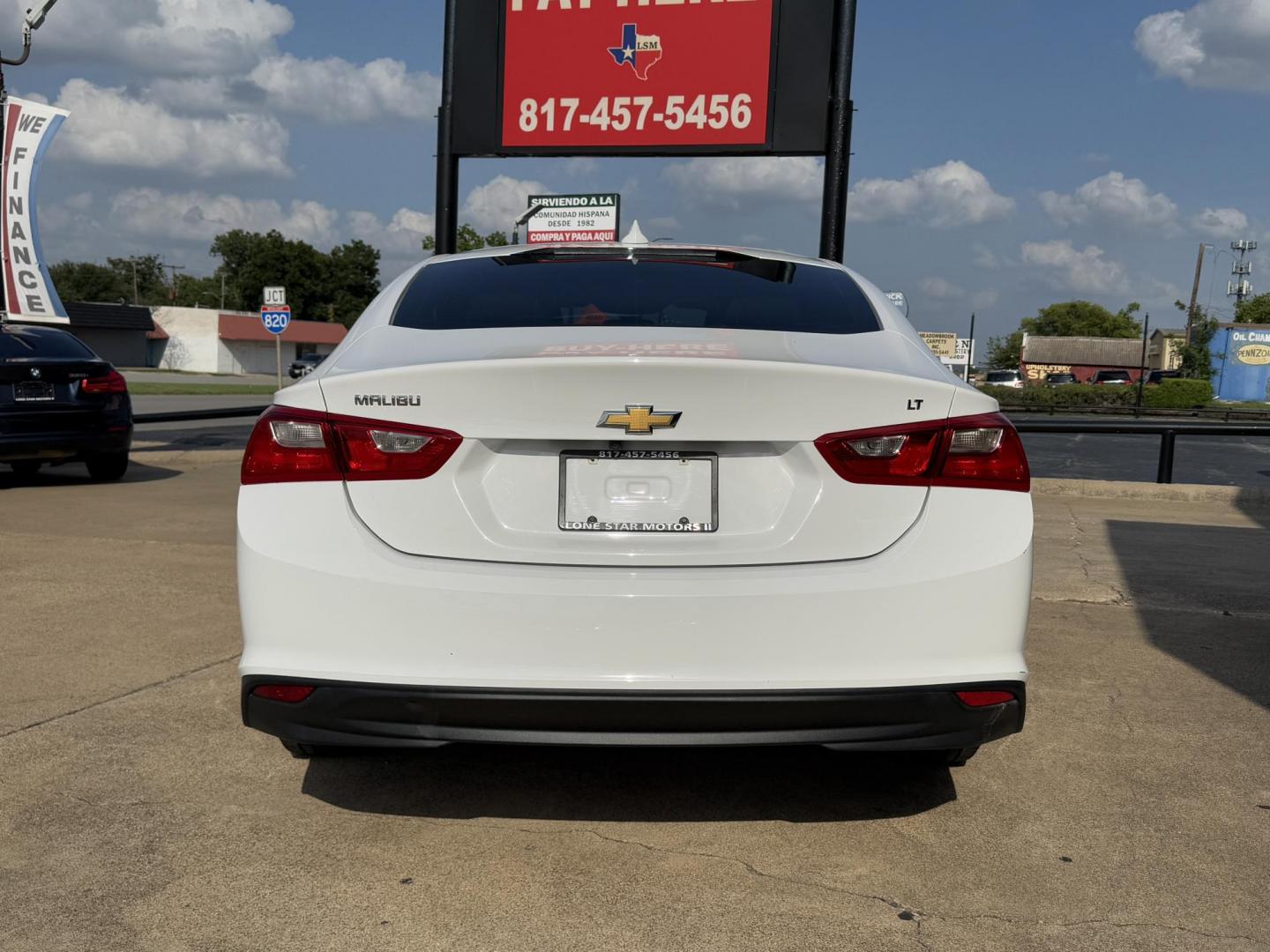 2018 WHITE CHEVROLET MALIBU LT (2FL) (1G1ZD5ST3JF) , located at 5900 E. Lancaster Ave., Fort Worth, TX, 76112, (817) 457-5456, 0.000000, 0.000000 - Photo#4