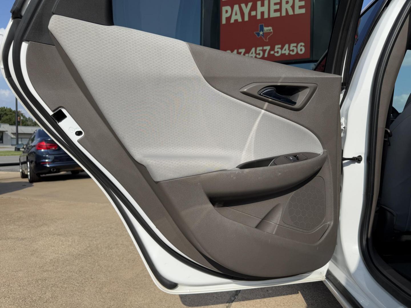 2018 WHITE CHEVROLET MALIBU LT (2FL) (1G1ZD5ST3JF) , located at 5900 E. Lancaster Ave., Fort Worth, TX, 76112, (817) 457-5456, 0.000000, 0.000000 - Photo#10