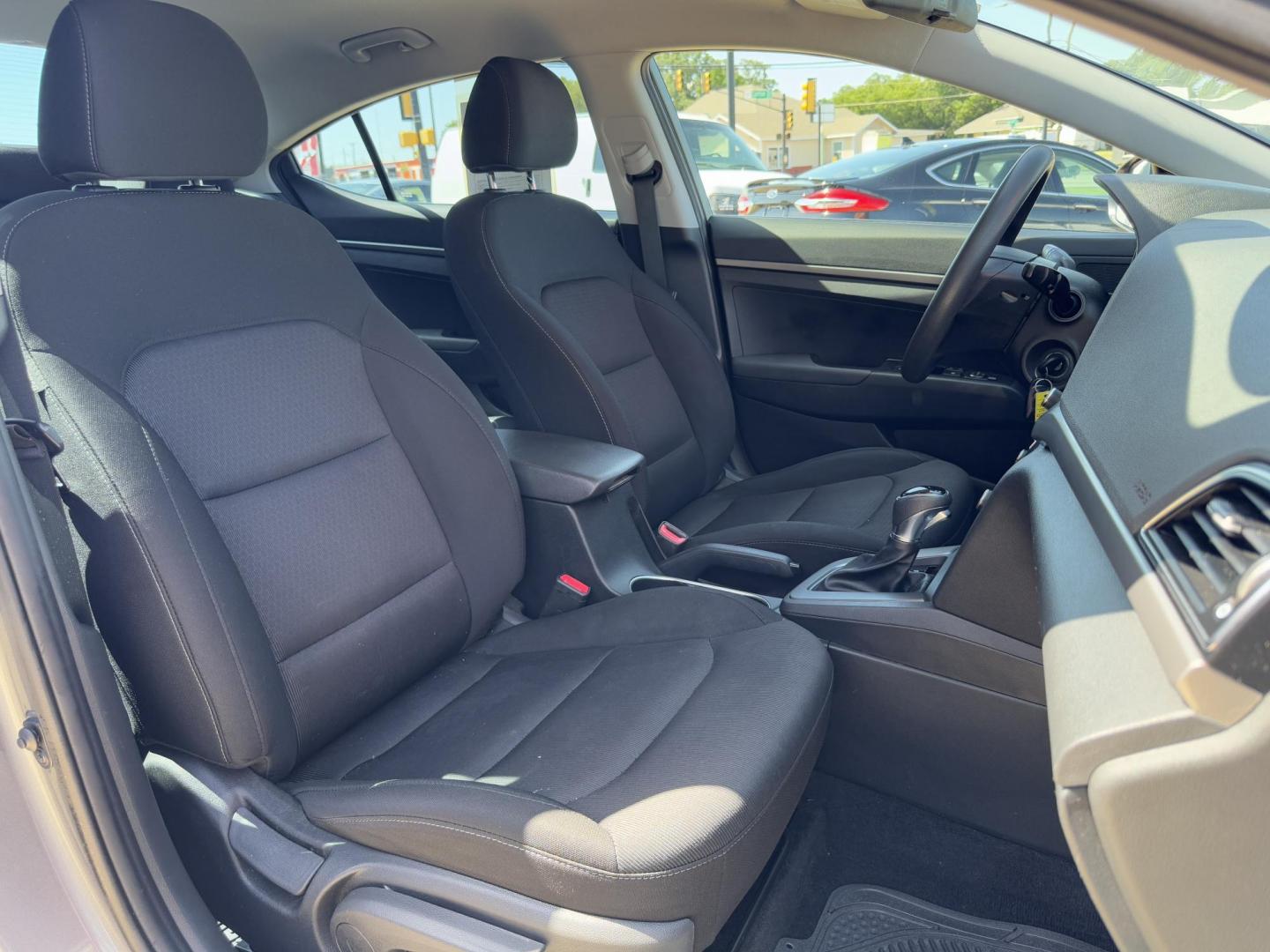 2018 GRAY HYUNDAI ELANTRA LIMITED; SE (5NPD74LF5JH) , located at 5900 E. Lancaster Ave., Fort Worth, TX, 76112, (817) 457-5456, 0.000000, 0.000000 - Photo#16
