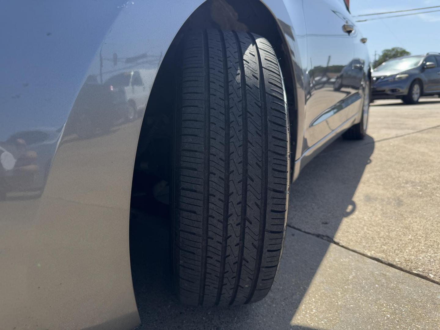 2018 GRAY HYUNDAI ELANTRA LIMITED; SE (5NPD74LF5JH) , located at 5900 E. Lancaster Ave., Fort Worth, TX, 76112, (817) 457-5456, 0.000000, 0.000000 - Photo#21