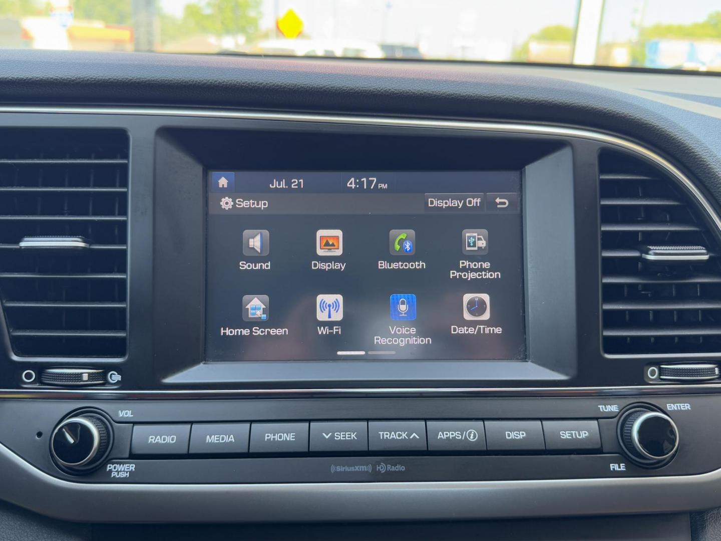 2018 GRAY HYUNDAI ELANTRA LIMITED; SE (5NPD74LF5JH) , located at 5900 E. Lancaster Ave., Fort Worth, TX, 76112, (817) 457-5456, 0.000000, 0.000000 - Photo#20