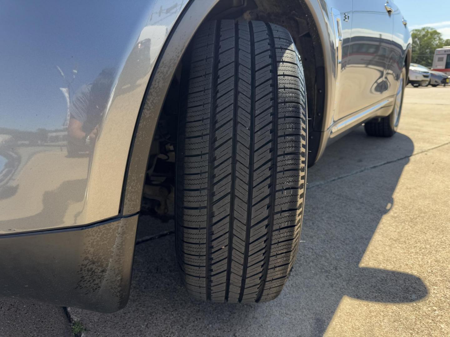 2016 GRAY INFINITI QX70 BASE (JN8CS1MU8GM) , located at 5900 E. Lancaster Ave., Fort Worth, TX, 76112, (817) 457-5456, 0.000000, 0.000000 - Photo#20