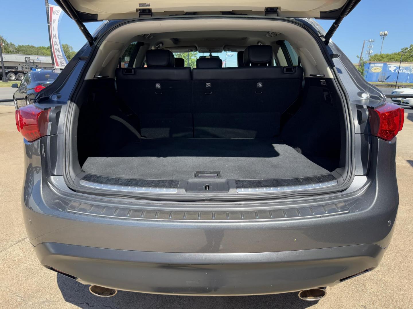 2016 GRAY INFINITI QX70 BASE (JN8CS1MU8GM) , located at 5900 E. Lancaster Ave., Fort Worth, TX, 76112, (817) 457-5456, 0.000000, 0.000000 - Photo#5