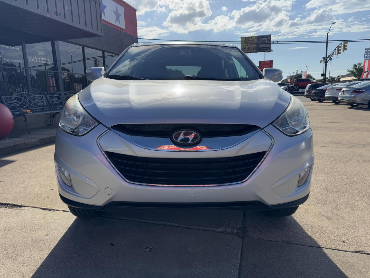 2013 SILVER HYUNDAI TUCSON GLS; LIMITED (KM8JUCAC9DU) , located at 5900 E. Lancaster Ave., Fort Worth, TX, 76112, (817) 457-5456, 0.000000, 0.000000 - Photo#1