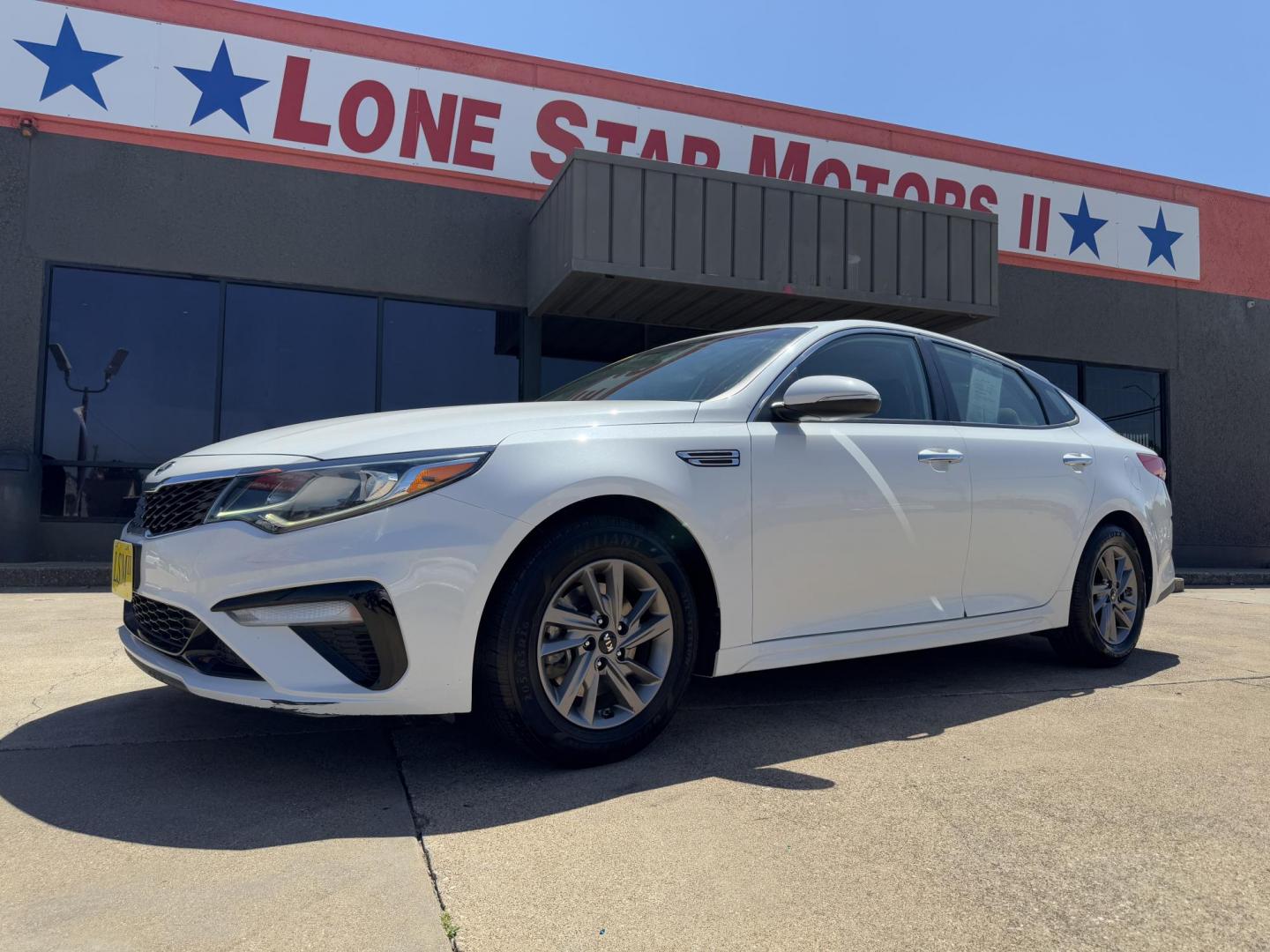 2020 WHITE KIA OPTIMA LX; S; SE (5XXGT4L33LG) , located at 5900 E. Lancaster Ave., Fort Worth, TX, 76112, (817) 457-5456, 0.000000, 0.000000 - Photo#0
