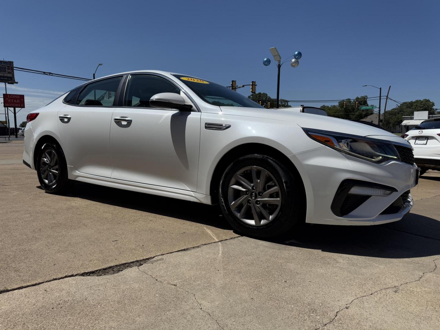 2020 WHITE KIA OPTIMA LX; S; SE (5XXGT4L33LG) , located at 5900 E. Lancaster Ave., Fort Worth, TX, 76112, (817) 457-5456, 0.000000, 0.000000 - Photo#2