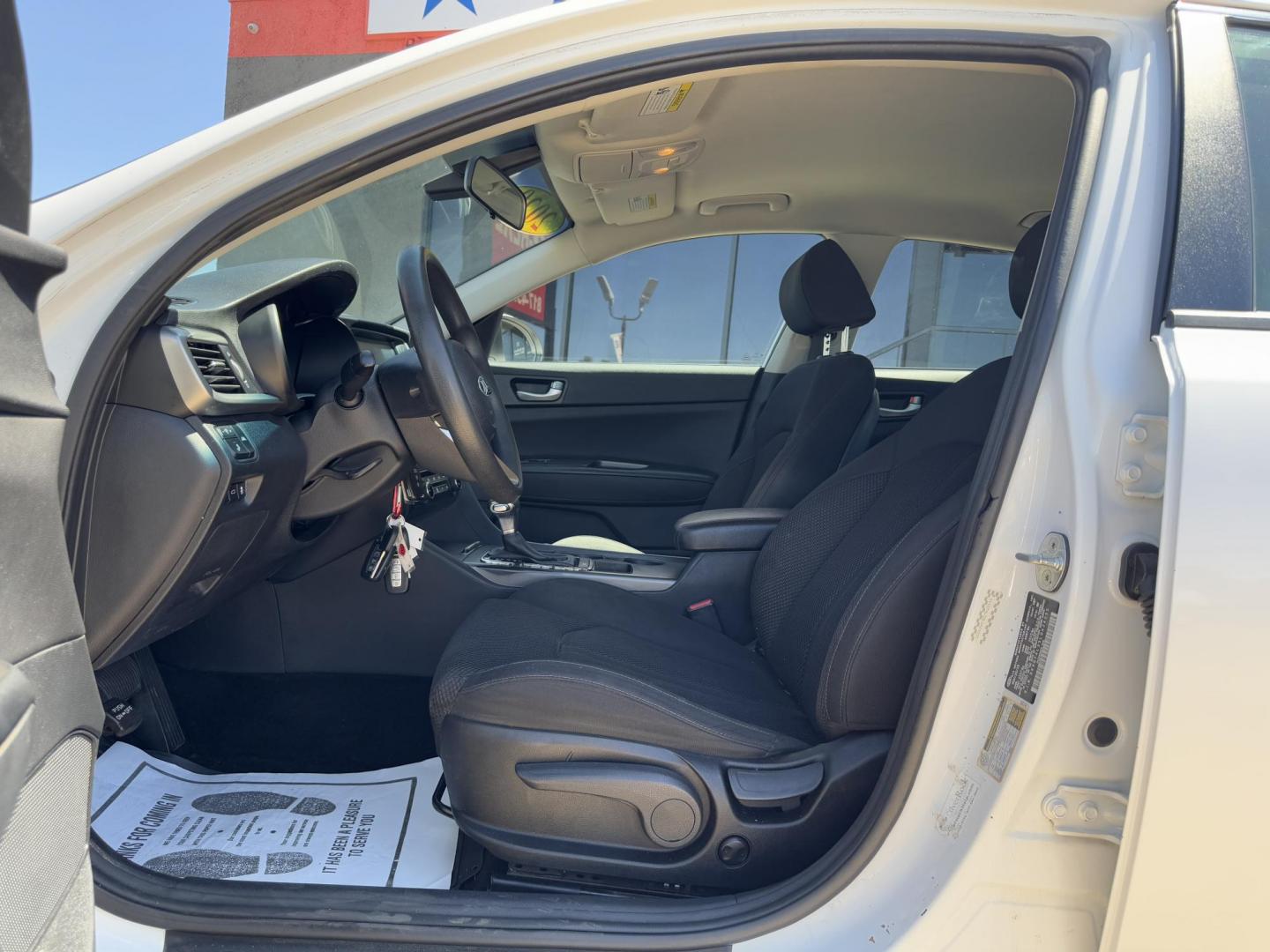 2020 WHITE KIA OPTIMA LX; S; SE (5XXGT4L33LG) , located at 5900 E. Lancaster Ave., Fort Worth, TX, 76112, (817) 457-5456, 0.000000, 0.000000 - Photo#8