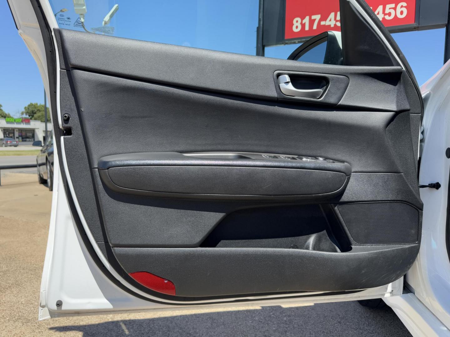 2020 WHITE KIA OPTIMA LX; S; SE (5XXGT4L33LG) , located at 5900 E. Lancaster Ave., Fort Worth, TX, 76112, (817) 457-5456, 0.000000, 0.000000 - Photo#7