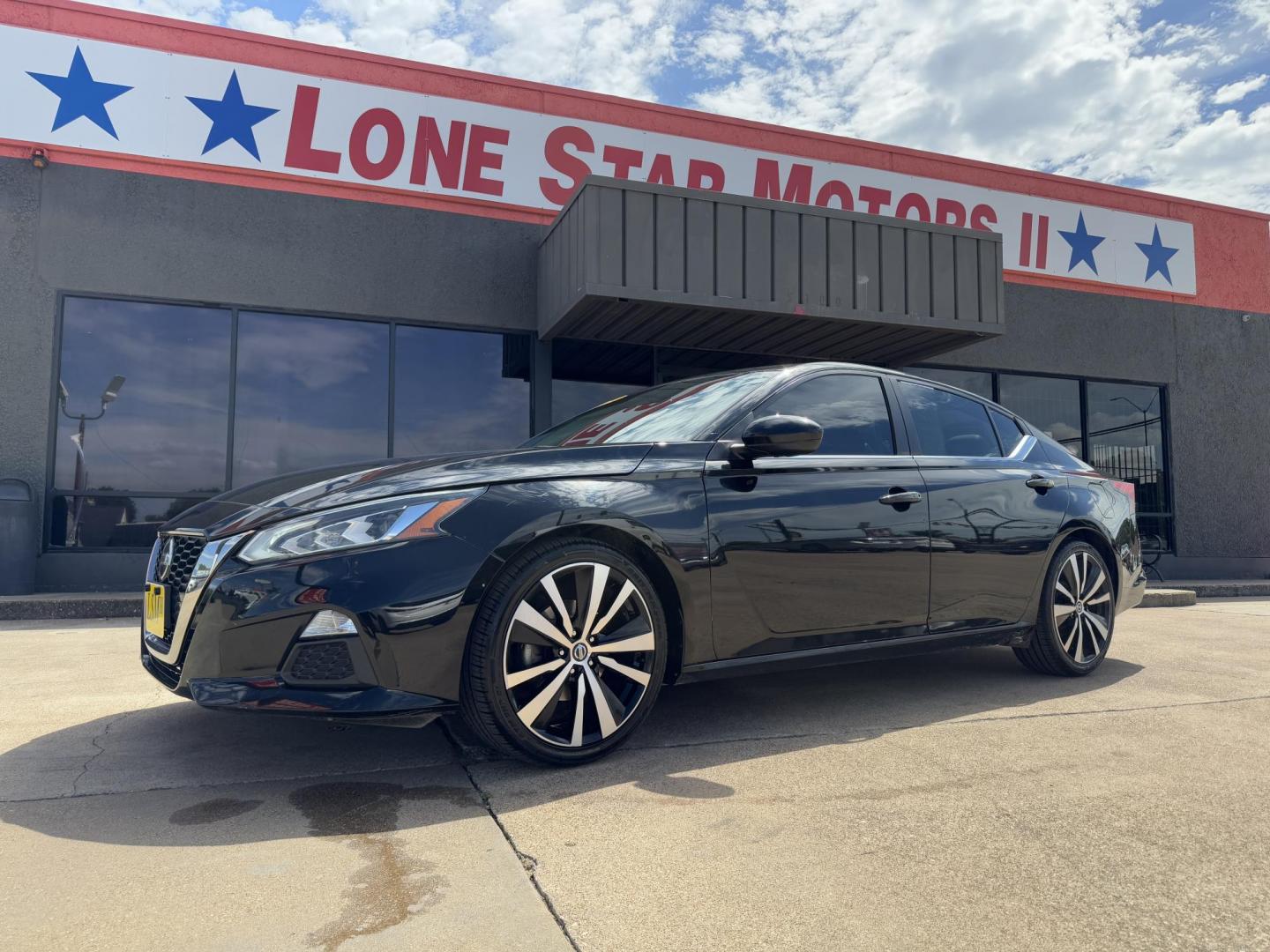 2019 BLACK NISSAN ALTIMA 2.5 SR (1N4BL4CV8KC) , located at 5900 E. Lancaster Ave., Fort Worth, TX, 76112, (817) 457-5456, 0.000000, 0.000000 - Photo#0