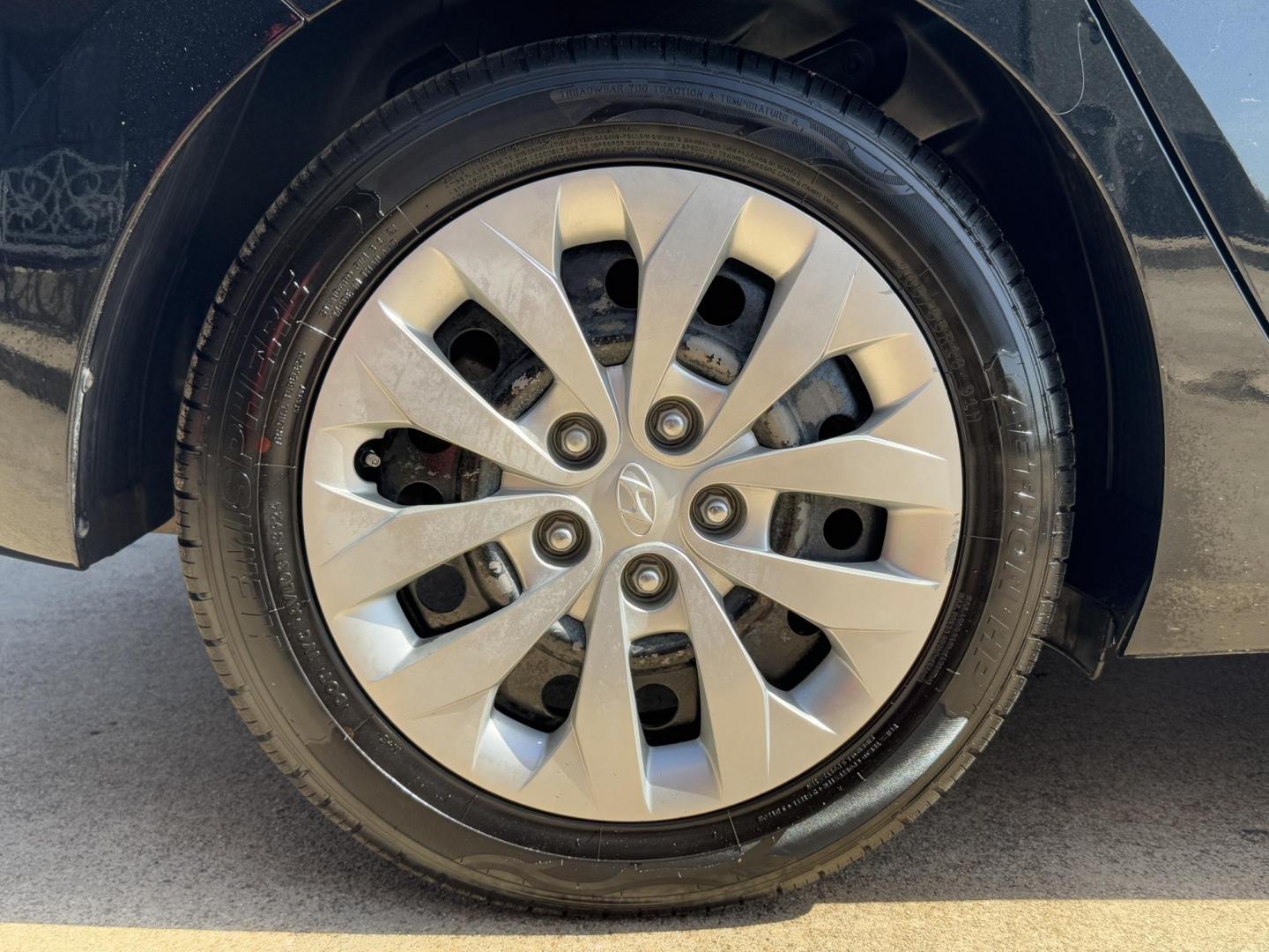 2017 BLACK HYUNDAI ELANTRA GT BASE (KMHD35LH2HU) , located at 5900 E. Lancaster Ave., Fort Worth, TX, 76112, (817) 457-5456, 0.000000, 0.000000 - Photo#20
