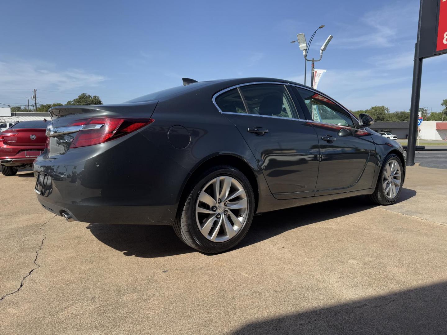 2016 GRAY BUICK REGAL PREMIUM 2 (2G4GS5GX0G9) , located at 5900 E. Lancaster Ave., Fort Worth, TX, 76112, (817) 457-5456, 0.000000, 0.000000 - Photo#3