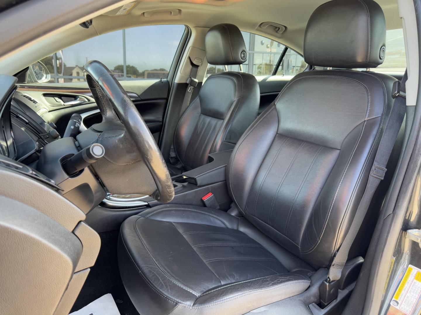 2016 GRAY BUICK REGAL PREMIUM 2 (2G4GS5GX0G9) , located at 5900 E. Lancaster Ave., Fort Worth, TX, 76112, (817) 457-5456, 0.000000, 0.000000 - Photo#9