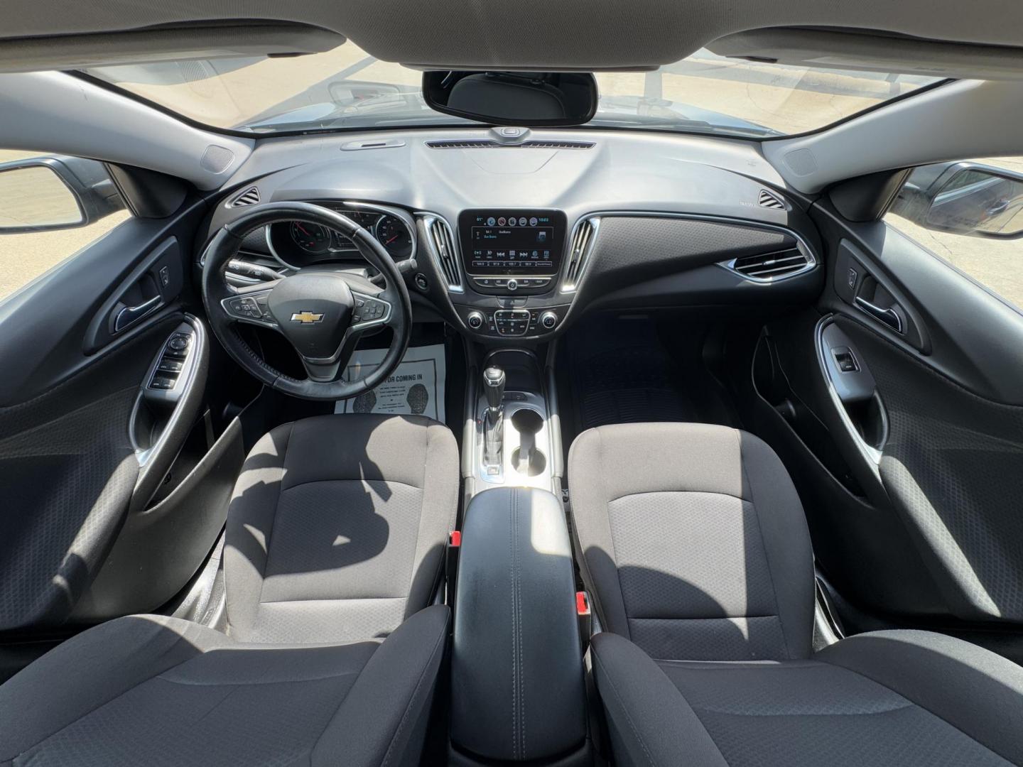 2018 BLUE CHEVROLET MALIBU LT (2LT) (1G1ZF5SU0JF) , located at 5900 E. Lancaster Ave., Fort Worth, TX, 76112, (817) 457-5456, 0.000000, 0.000000 - Photo#17