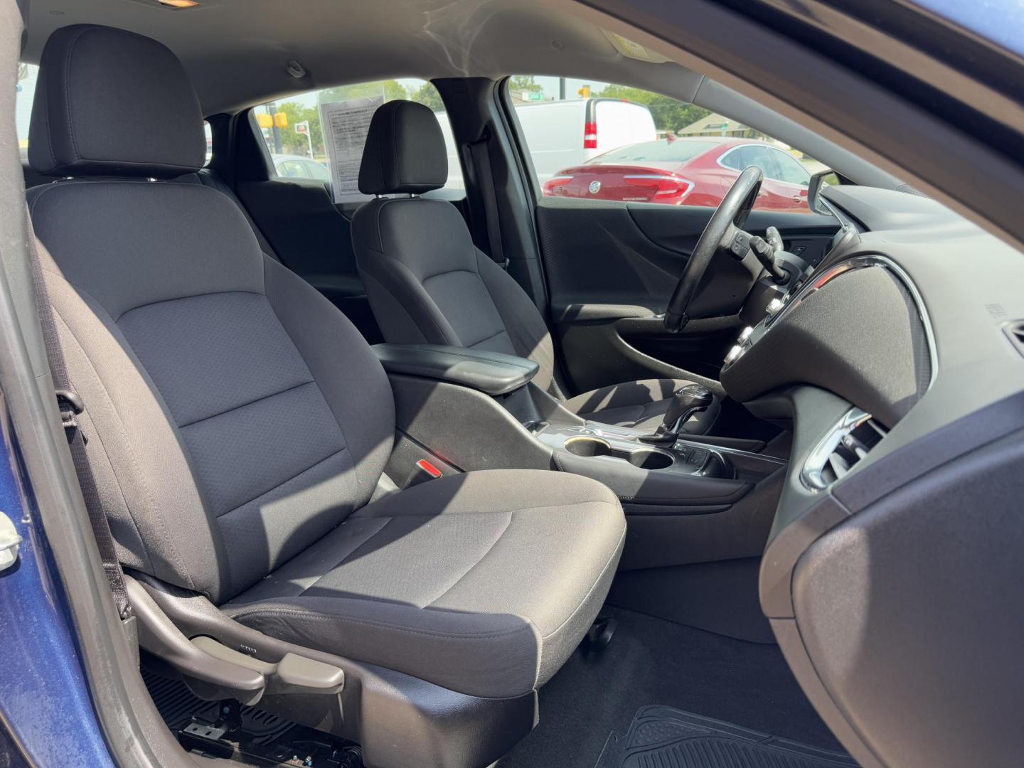 2018 BLUE CHEVROLET MALIBU LT (2LT) (1G1ZF5SU0JF) , located at 5900 E. Lancaster Ave., Fort Worth, TX, 76112, (817) 457-5456, 0.000000, 0.000000 - Photo#16