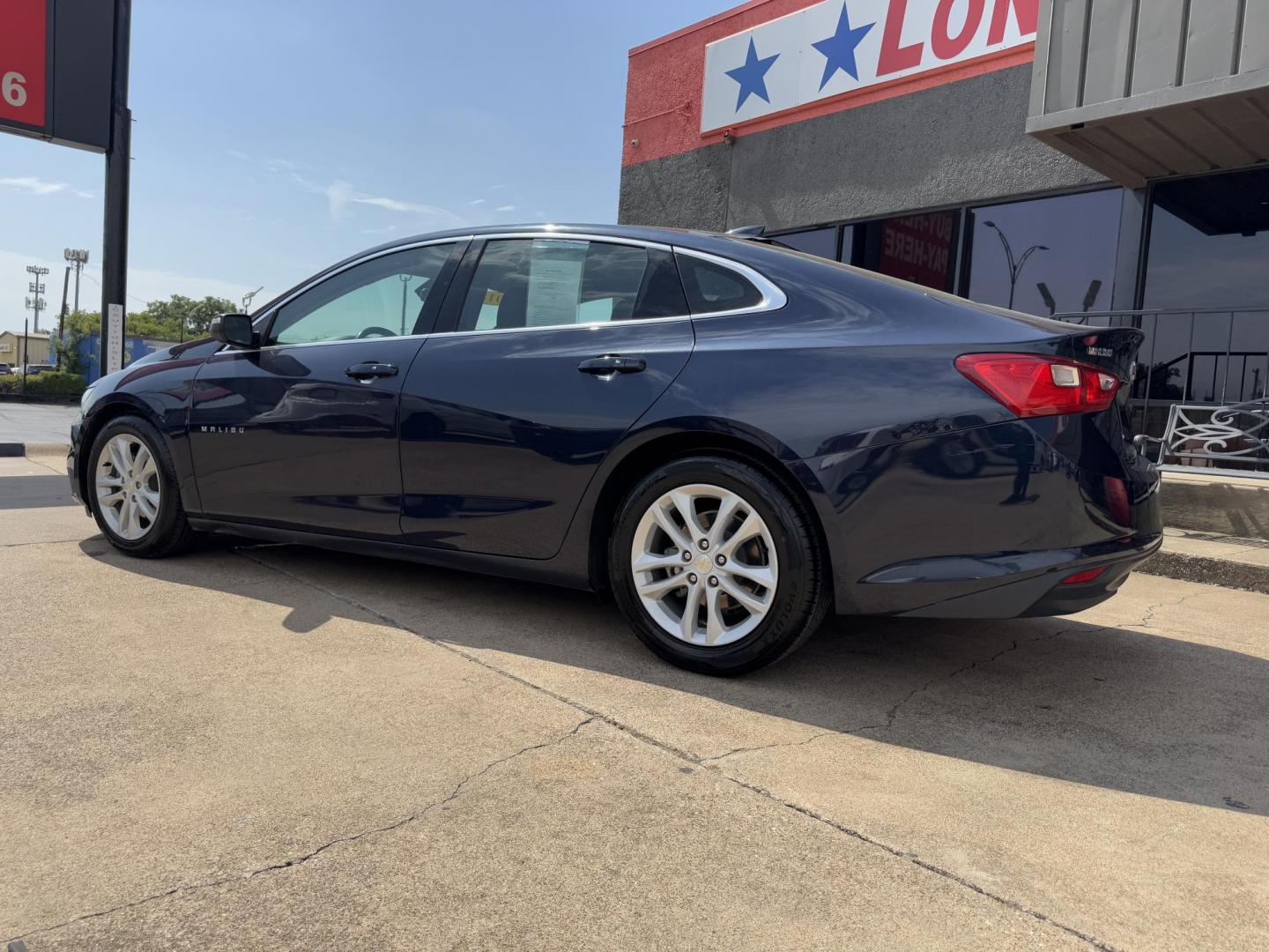 2018 BLUE CHEVROLET MALIBU LT (2LT) (1G1ZF5SU0JF) , located at 5900 E. Lancaster Ave., Fort Worth, TX, 76112, (817) 457-5456, 0.000000, 0.000000 - Photo#6