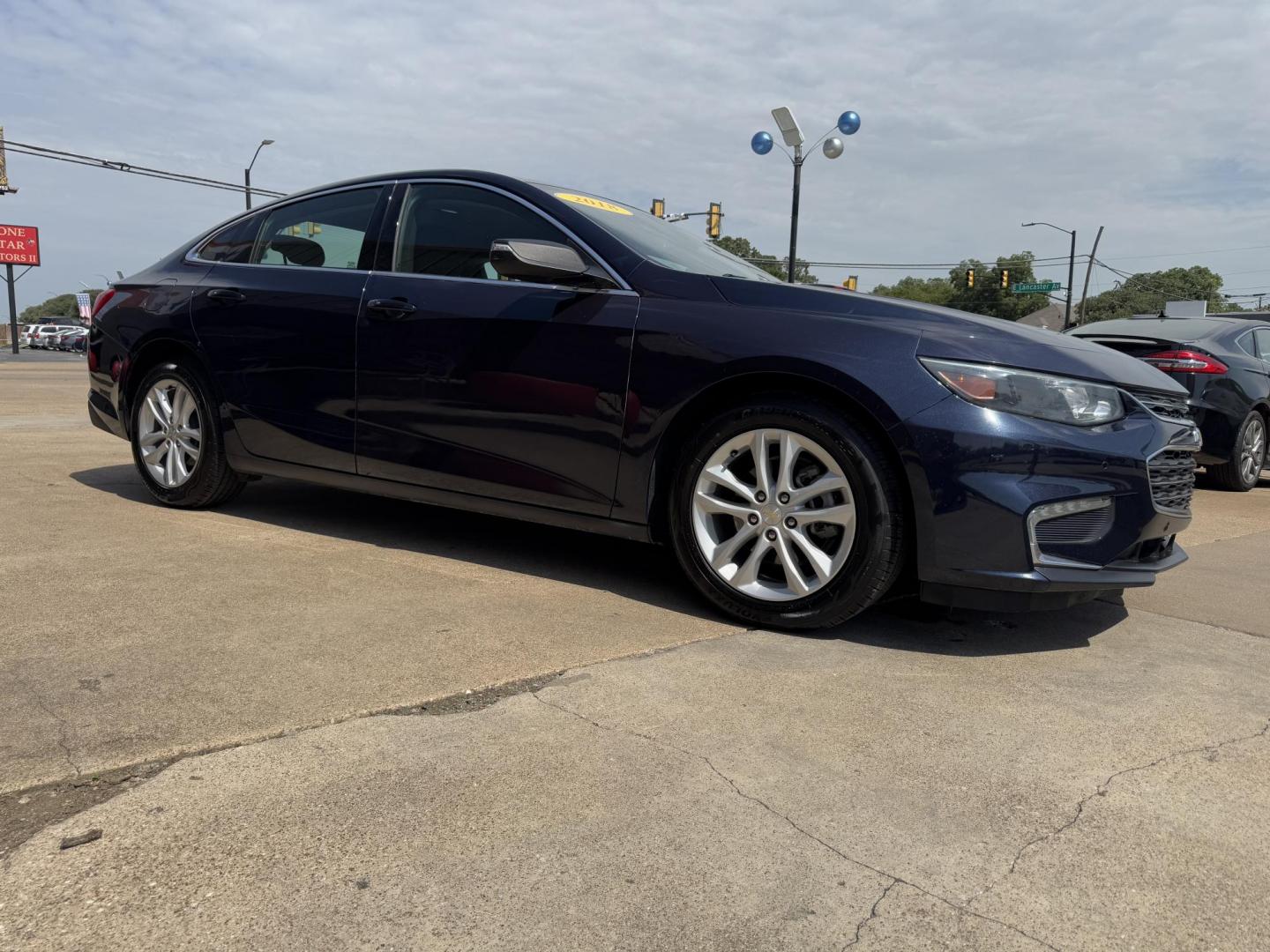 2018 BLUE CHEVROLET MALIBU LT (2LT) (1G1ZF5SU0JF) , located at 5900 E. Lancaster Ave., Fort Worth, TX, 76112, (817) 457-5456, 0.000000, 0.000000 - Photo#2