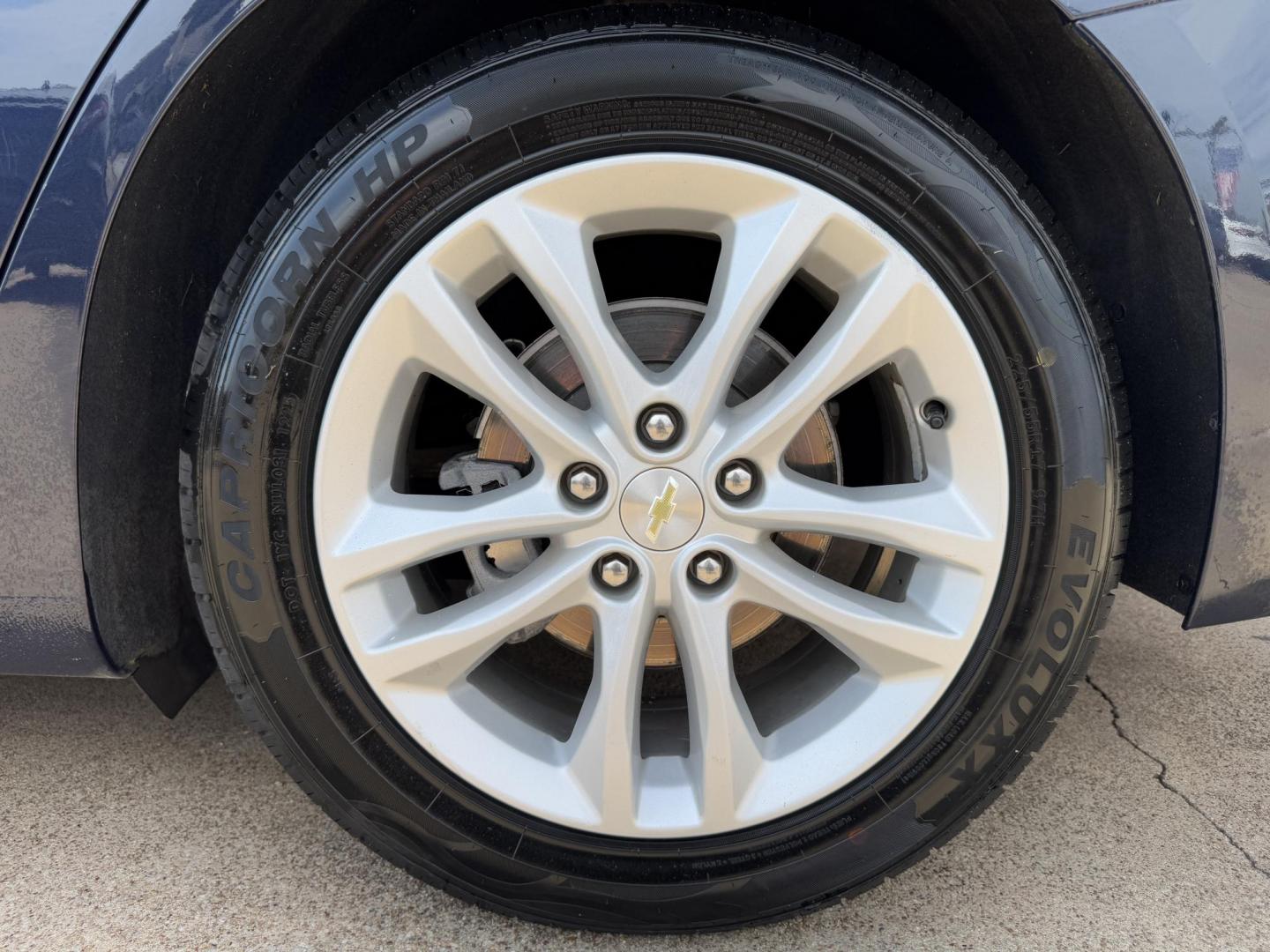 2018 BLUE CHEVROLET MALIBU LT (2LT) (1G1ZF5SU0JF) , located at 5900 E. Lancaster Ave., Fort Worth, TX, 76112, (817) 457-5456, 0.000000, 0.000000 - Photo#20