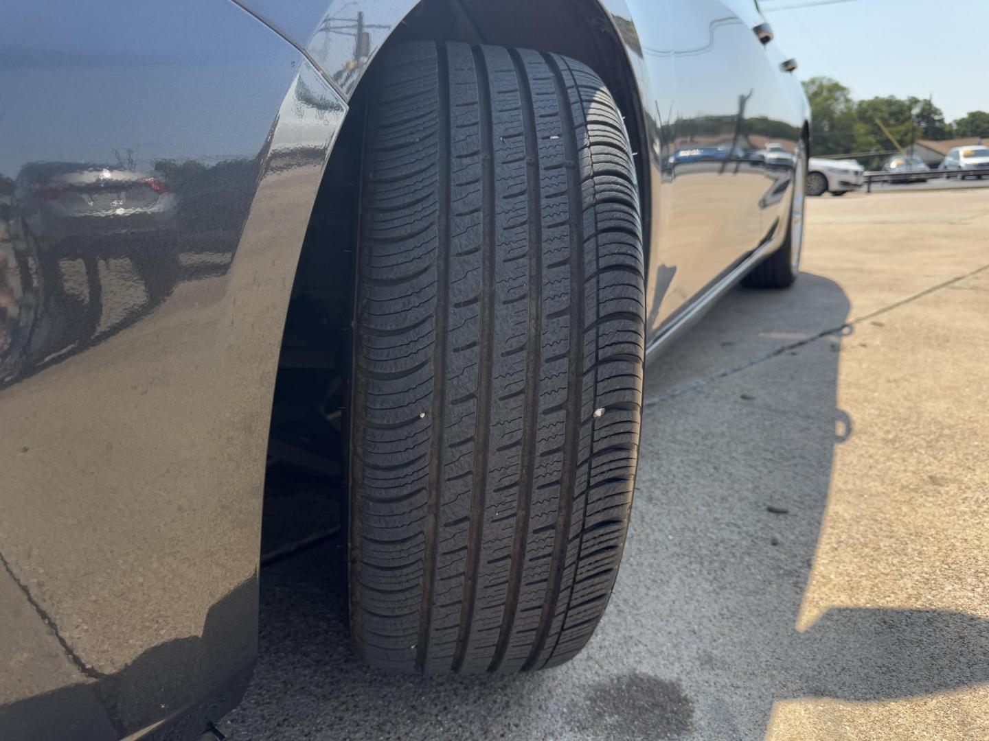 2016 GRAY /BLACK CHEVROLET MALIBU LT (1LT) 1LT (1G1ZE5ST1GF) with an 1.5L engine, 6-Speed Automatic transmission, located at 5900 E. Lancaster Ave., Fort Worth, TX, 76112, (817) 457-5456, 0.000000, 0.000000 - The 2016 Chevrolet Malibu 1LT is powered by a 1.5L 4-cylinder engine paired with a 6-speed automatic transmission and front-wheel drive, offering 27 MPG city and 37 MPG highway for excellent fuel efficiency. The sedan comfortably seats 5 passengers and features a well-designed interior for daily dri - Photo#20