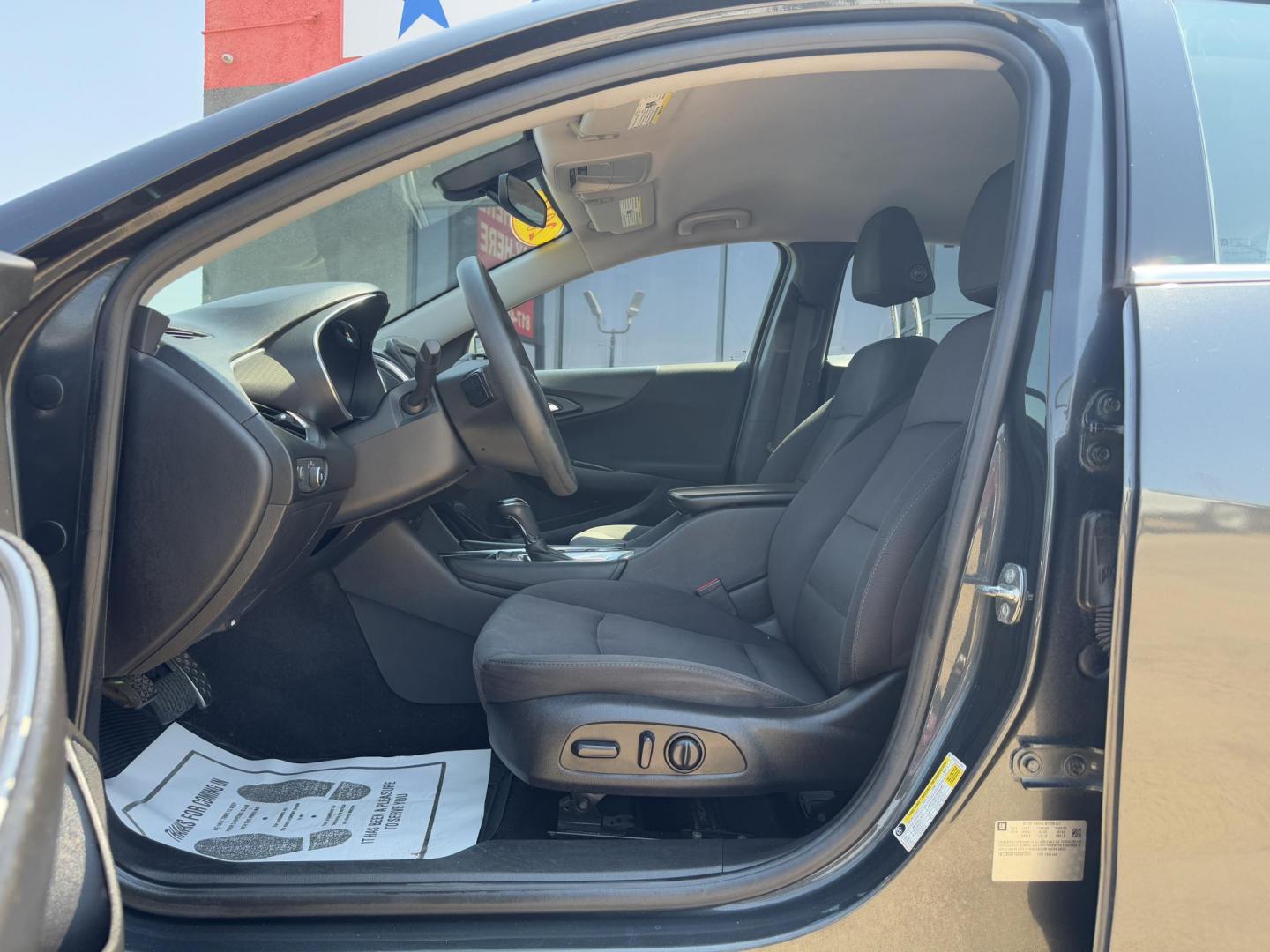 2016 GRAY /BLACK CHEVROLET MALIBU LT (1LT) 1LT (1G1ZE5ST1GF) with an 1.5L engine, 6-Speed Automatic transmission, located at 5900 E. Lancaster Ave., Fort Worth, TX, 76112, (817) 457-5456, 0.000000, 0.000000 - The 2016 Chevrolet Malibu 1LT is powered by a 1.5L 4-cylinder engine paired with a 6-speed automatic transmission and front-wheel drive, offering 27 MPG city and 37 MPG highway for excellent fuel efficiency. The sedan comfortably seats 5 passengers and features a well-designed interior for daily dri - Photo#8