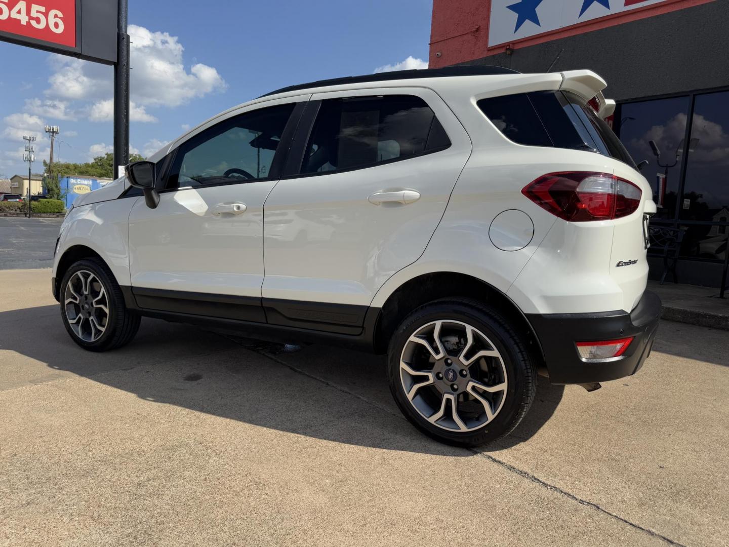 2020 WHITE FORD ECOSPORT SES (MAJ6S3JL9LC) , located at 5900 E. Lancaster Ave., Fort Worth, TX, 76112, (817) 457-5456, 0.000000, 0.000000 - Photo#6