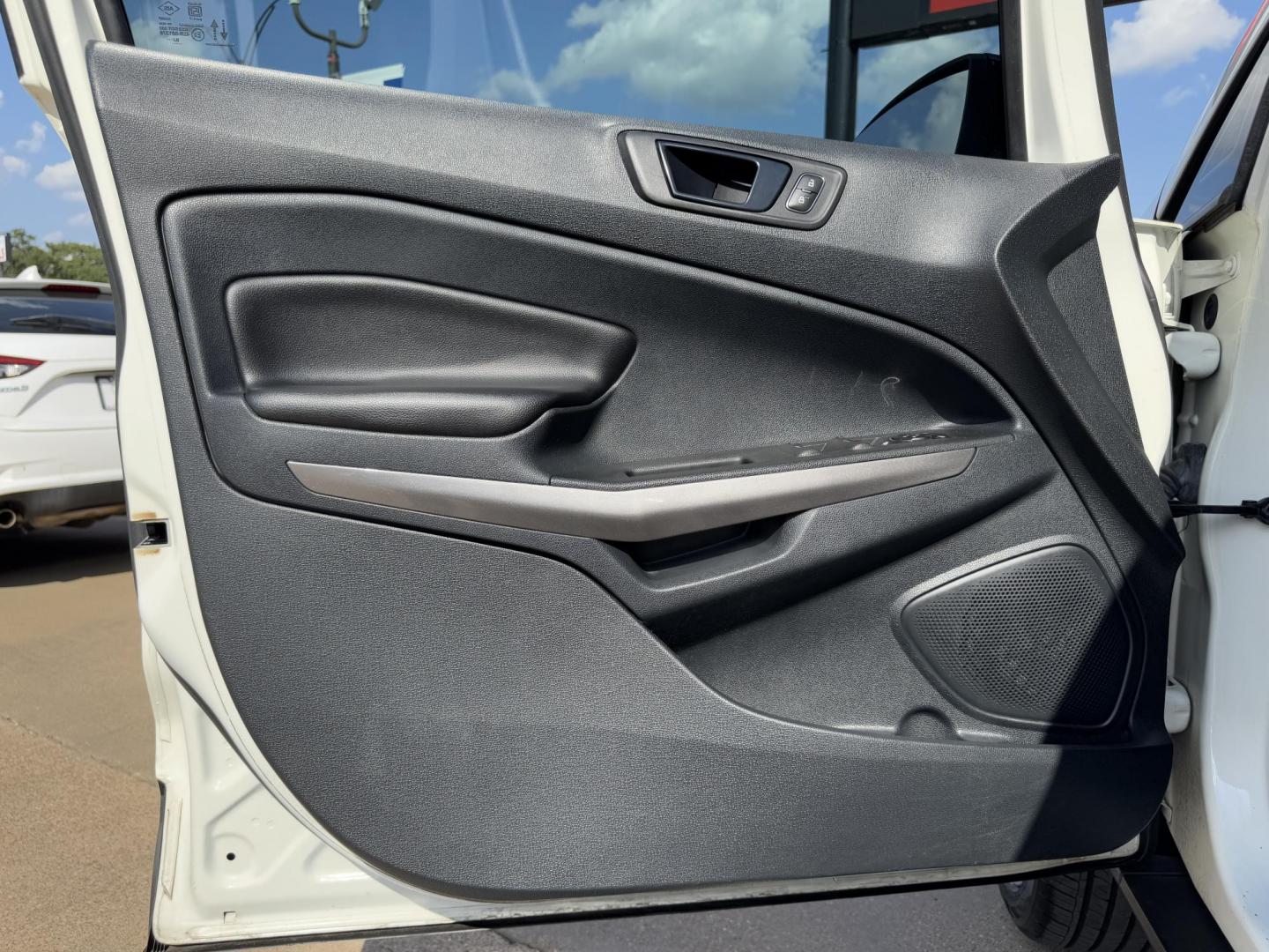 2020 WHITE FORD ECOSPORT SES (MAJ6S3JL9LC) , located at 5900 E. Lancaster Ave., Fort Worth, TX, 76112, (817) 457-5456, 0.000000, 0.000000 - Photo#7