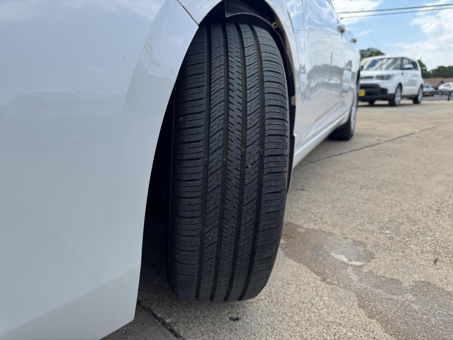 2020 WHITE NISSAN SENTRA S (3N1AB8BV5LY) , located at 5900 E. Lancaster Ave., Fort Worth, TX, 76112, (817) 457-5456, 0.000000, 0.000000 - Photo#20