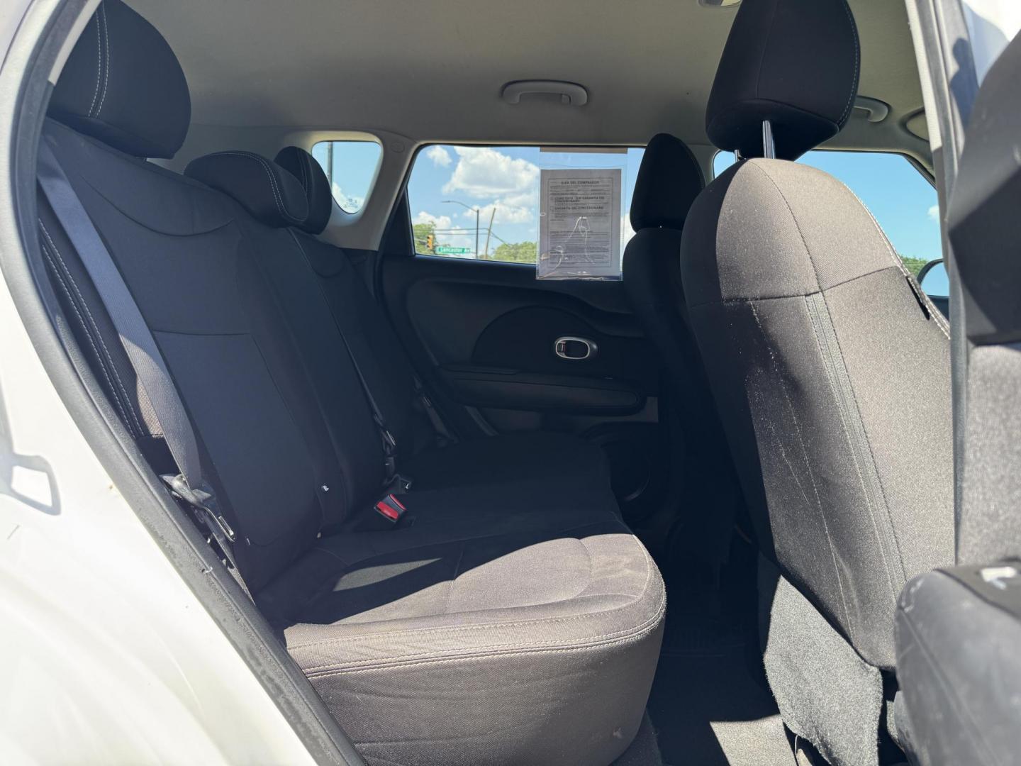 2018 WHITE KIA SOUL BASE (KNDJN2A25J7) , located at 5900 E. Lancaster Ave., Fort Worth, TX, 76112, (817) 457-5456, 0.000000, 0.000000 - Photo#13