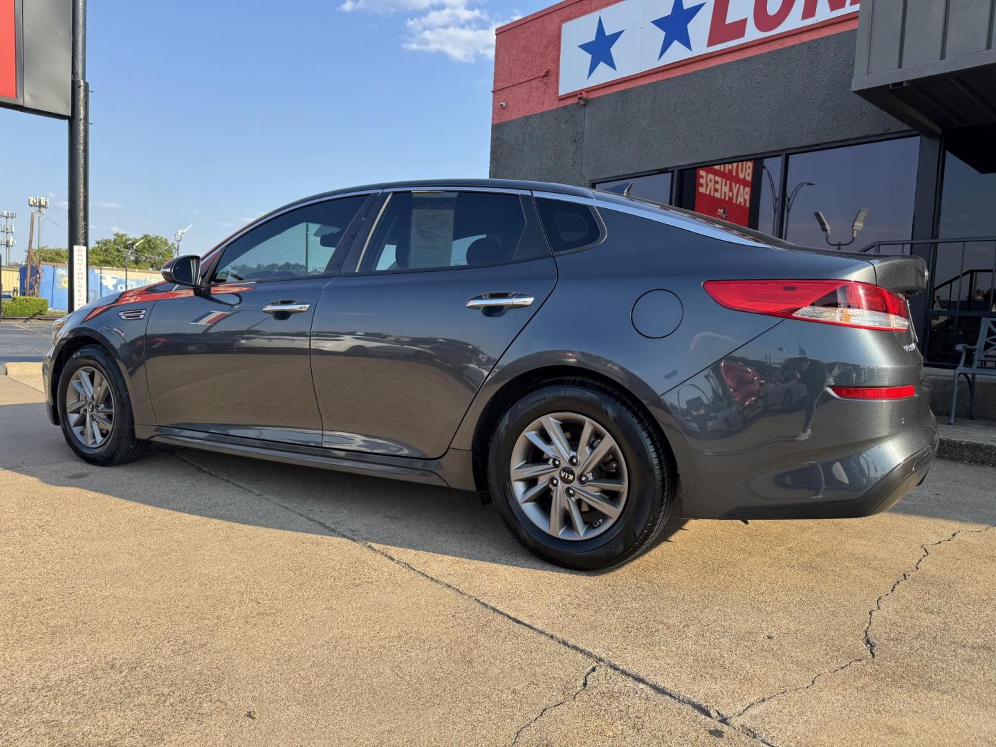 2020 GRAY KIA OPTIMA LX; S; SE (5XXGT4L3XLG) , located at 5900 E. Lancaster Ave., Fort Worth, TX, 76112, (817) 457-5456, 0.000000, 0.000000 - Photo#6