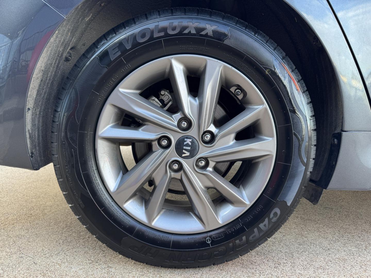 2020 GRAY KIA OPTIMA LX; S; SE (5XXGT4L3XLG) , located at 5900 E. Lancaster Ave., Fort Worth, TX, 76112, (817) 457-5456, 0.000000, 0.000000- Photo#22
