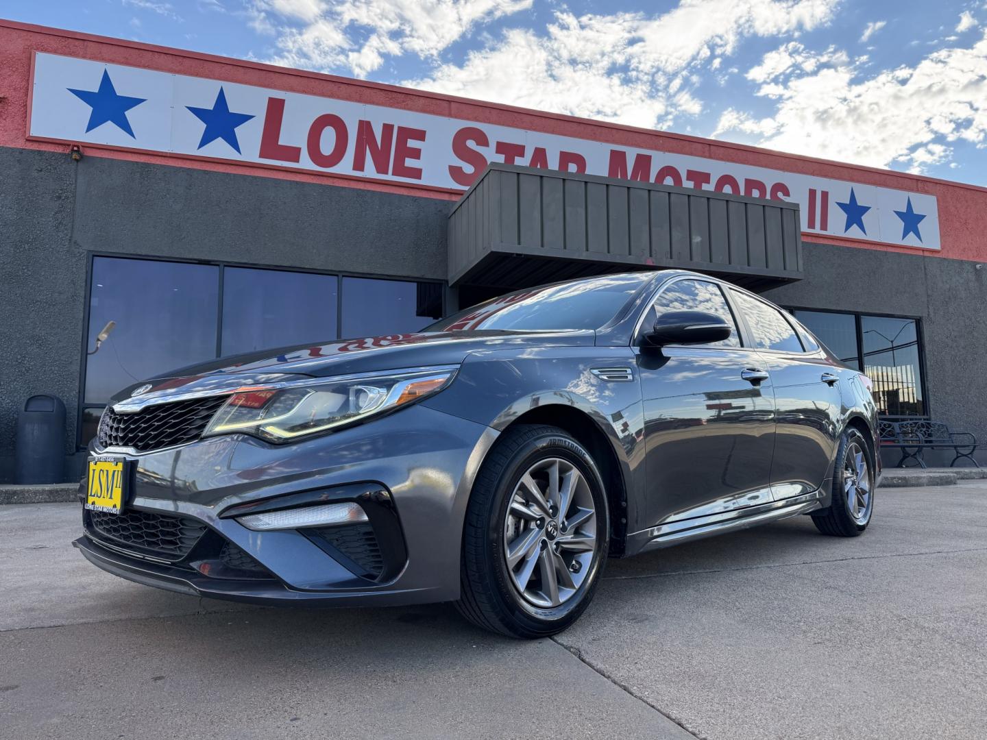 2020 GRAY KIA OPTIMA LX; S; SE (5XXGT4L3XLG) , located at 5900 E. Lancaster Ave., Fort Worth, TX, 76112, (817) 457-5456, 0.000000, 0.000000- Photo#0