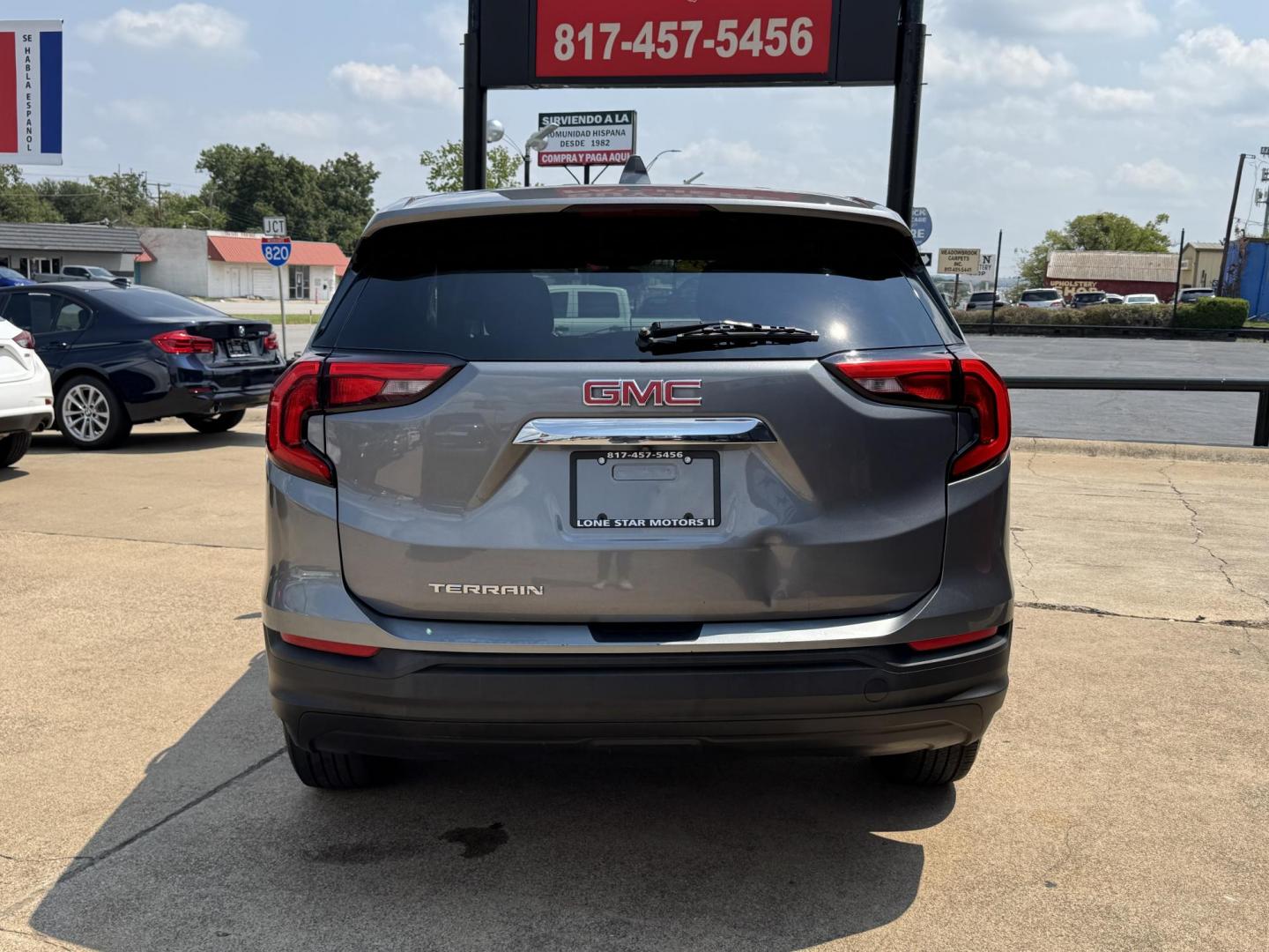 2018 GRAY /BLACK GMC TERRAIN SLE SLE (3GKALMEV3JL) with an 1.4L engine, 6-Speed Automatic transmission, located at 5900 E. Lancaster Ave., Fort Worth, TX, 76112, (817) 457-5456, 0.000000, 0.000000 - The 2018 GMC Terrain SLE features a 1.4L turbocharged 4-cylinder engine paired with a 6-speed automatic transmission and front-wheel drive, delivering 26 MPG city and 30 MPG highway. It seats 5 passengers and comes with a comfortable interior in premium cloth. This Terrain includes Android Auto, App - Photo#4