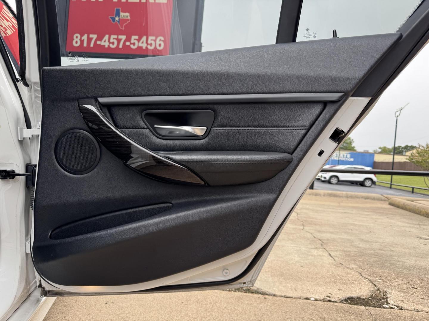 2015 WHITE /BLACK BMW 3 SERIES 328I XDRIVE 328i xDrive Sedan (WBA3B3G59FN) with an 2.0L L4 DOHC 16V engine, 8-Speed Automatic transmission, located at 5900 E. Lancaster Ave., Fort Worth, TX, 76112, (817) 457-5456, 0.000000, 0.000000 - 2015 BMW 328i xDrive Sedan – Used BMW for Sale in Fort Worth This 2015 BMW 328i xDrive Sedan is a pre-owned BMW with all-wheel drive, a 2.0L turbocharged engine, and 8-speed automatic transmission. Fully loaded with leather seats, heated front and rear seats, navigation touchscreen, power sunro - Photo#12