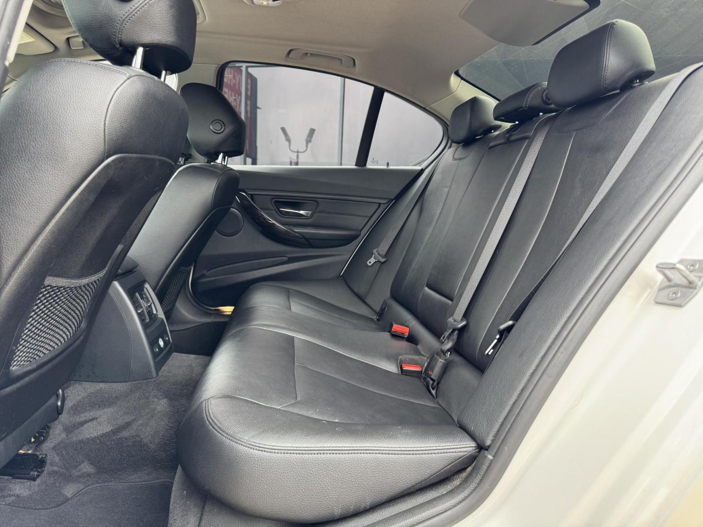 2015 WHITE /BLACK BMW 3 SERIES 328I XDRIVE 328i xDrive Sedan (WBA3B3G59FN) with an 2.0L L4 DOHC 16V engine, 8-Speed Automatic transmission, located at 5900 E. Lancaster Ave., Fort Worth, TX, 76112, (817) 457-5456, 0.000000, 0.000000 - 2015 BMW 328i xDrive Sedan – Used BMW for Sale in Fort Worth This 2015 BMW 328i xDrive Sedan is a pre-owned BMW with all-wheel drive, a 2.0L turbocharged engine, and 8-speed automatic transmission. Fully loaded with leather seats, heated front and rear seats, navigation touchscreen, power sunro - Photo#11