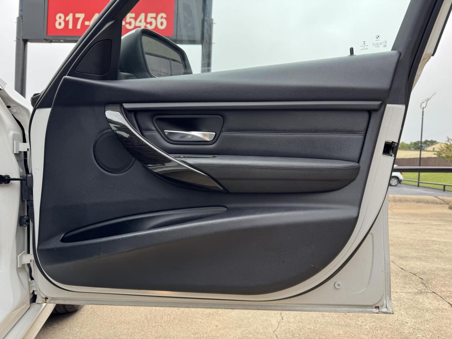 2015 WHITE /BLACK BMW 3 SERIES 328I XDRIVE 328i xDrive Sedan (WBA3B3G59FN) with an 2.0L L4 DOHC 16V engine, 8-Speed Automatic transmission, located at 5900 E. Lancaster Ave., Fort Worth, TX, 76112, (817) 457-5456, 0.000000, 0.000000 - 2015 BMW 328i xDrive Sedan – Used BMW for Sale in Fort Worth This 2015 BMW 328i xDrive Sedan is a pre-owned BMW with all-wheel drive, a 2.0L turbocharged engine, and 8-speed automatic transmission. Fully loaded with leather seats, heated front and rear seats, navigation touchscreen, power sunro - Photo#14