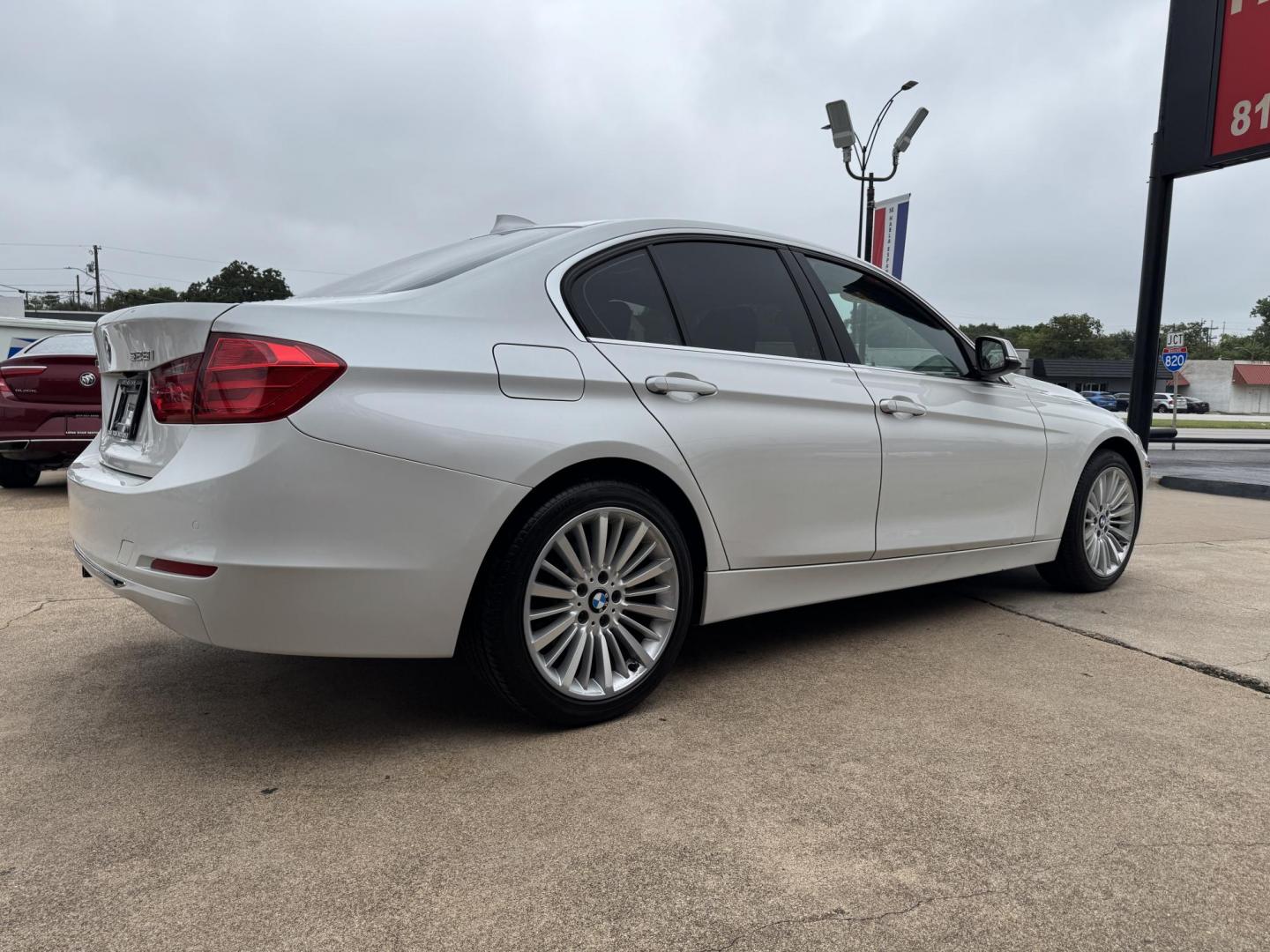 2015 WHITE /BLACK BMW 3 SERIES 328I XDRIVE 328i xDrive Sedan (WBA3B3G59FN) with an 2.0L L4 DOHC 16V engine, 8-Speed Automatic transmission, located at 5900 E. Lancaster Ave., Fort Worth, TX, 76112, (817) 457-5456, 0.000000, 0.000000 - 2015 BMW 328i xDrive Sedan – Used BMW for Sale in Fort Worth This 2015 BMW 328i xDrive Sedan is a pre-owned BMW with all-wheel drive, a 2.0L turbocharged engine, and 8-speed automatic transmission. Fully loaded with leather seats, heated front and rear seats, navigation touchscreen, power sunro - Photo#3