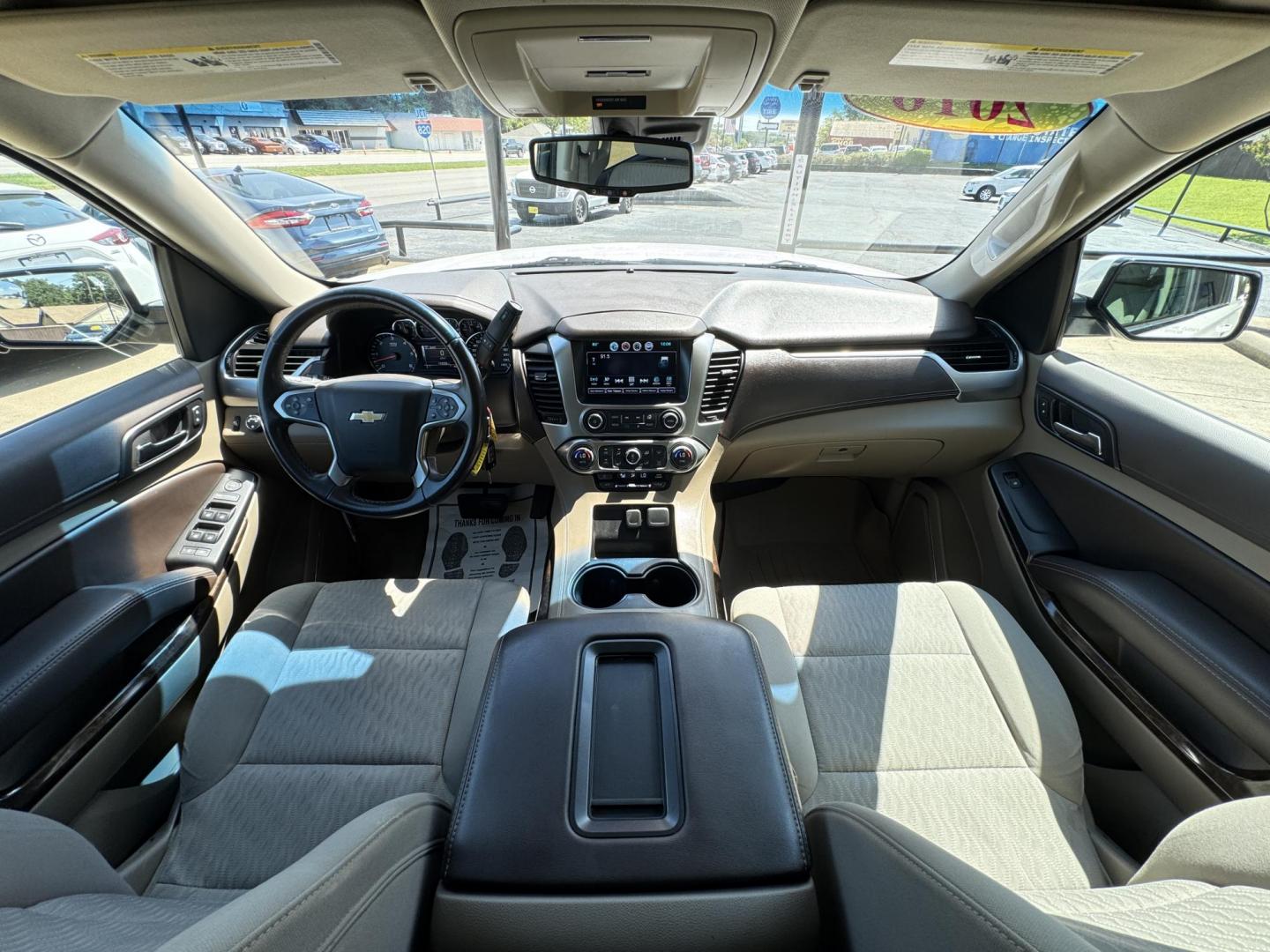 2016 WHITE /TAN CHEVROLET SUBURBAN LS LS 2WD (1GNSCGKC2GR) with an 5.3L V8 OHV 16V engine, 6-Speed Automatic transmission, located at 5900 E. Lancaster Ave., Fort Worth, TX, 76112, (817) 457-5456, 0.000000, 0.000000 - 2016 Chevrolet Suburban LS 2WD This full-size SUV has everything you need for family or work. Equipped with a 5.3L V8 engine, 6-speed automatic, and towing up to 8,300 lbs., it balances power with efficiency at 16/23 MPG. Inside, enjoy seating for 8 with a 3rd row, premium cloth power seats, and du - Photo#21