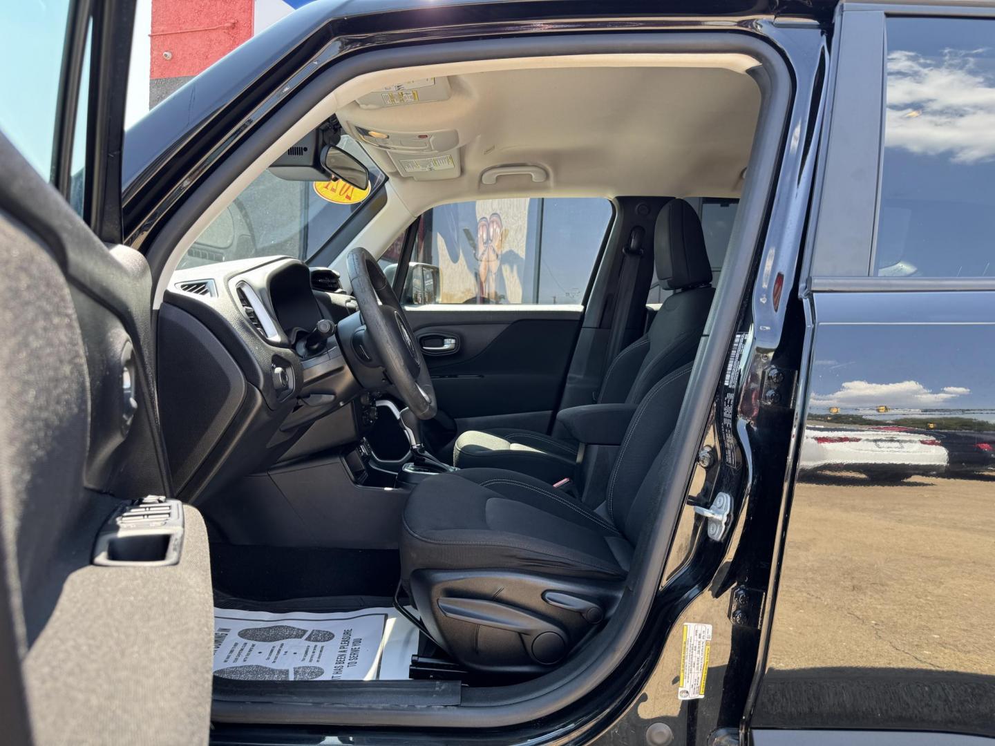2021 BLACK /BLACK JEEP RENEGADE SPORT Jeepster (ZACNJCABXMP) with an 2.4L engine, 9-Speed Automatic transmission, located at 5900 E. Lancaster Ave., Fort Worth, TX, 76112, (817) 457-5456, 0.000000, 0.000000 - Powered by a 2.4L 4-cylinder engine with a 9-speed automatic transmission and front-wheel drive, this 2021 Jeep Renegade delivers an estimated 22 MPG city and 30 MPG highway. It seats up to 5 passengers and features lane assist, push-button start, backup camera, dual-zone climate control, hands-free - Photo#8