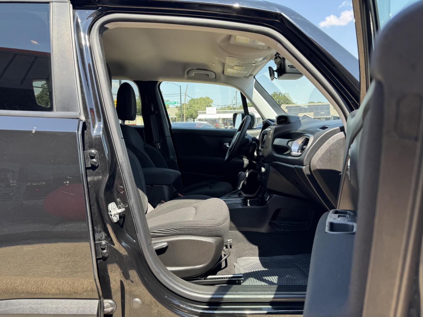 2021 BLACK /BLACK JEEP RENEGADE SPORT Jeepster (ZACNJCABXMP) with an 2.4L engine, 9-Speed Automatic transmission, located at 5900 E. Lancaster Ave., Fort Worth, TX, 76112, (817) 457-5456, 0.000000, 0.000000 - Powered by a 2.4L 4-cylinder engine with a 9-speed automatic transmission and front-wheel drive, this 2021 Jeep Renegade delivers an estimated 22 MPG city and 30 MPG highway. It seats up to 5 passengers and features lane assist, push-button start, backup camera, dual-zone climate control, hands-free - Photo#15