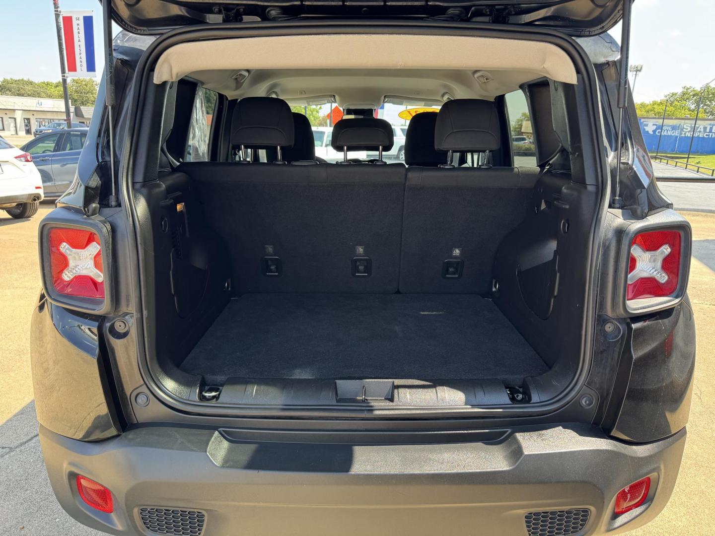 2021 BLACK /BLACK JEEP RENEGADE SPORT Jeepster (ZACNJCABXMP) with an 2.4L engine, 9-Speed Automatic transmission, located at 5900 E. Lancaster Ave., Fort Worth, TX, 76112, (817) 457-5456, 0.000000, 0.000000 - Powered by a 2.4L 4-cylinder engine with a 9-speed automatic transmission and front-wheel drive, this 2021 Jeep Renegade delivers an estimated 22 MPG city and 30 MPG highway. It seats up to 5 passengers and features lane assist, push-button start, backup camera, dual-zone climate control, hands-free - Photo#5