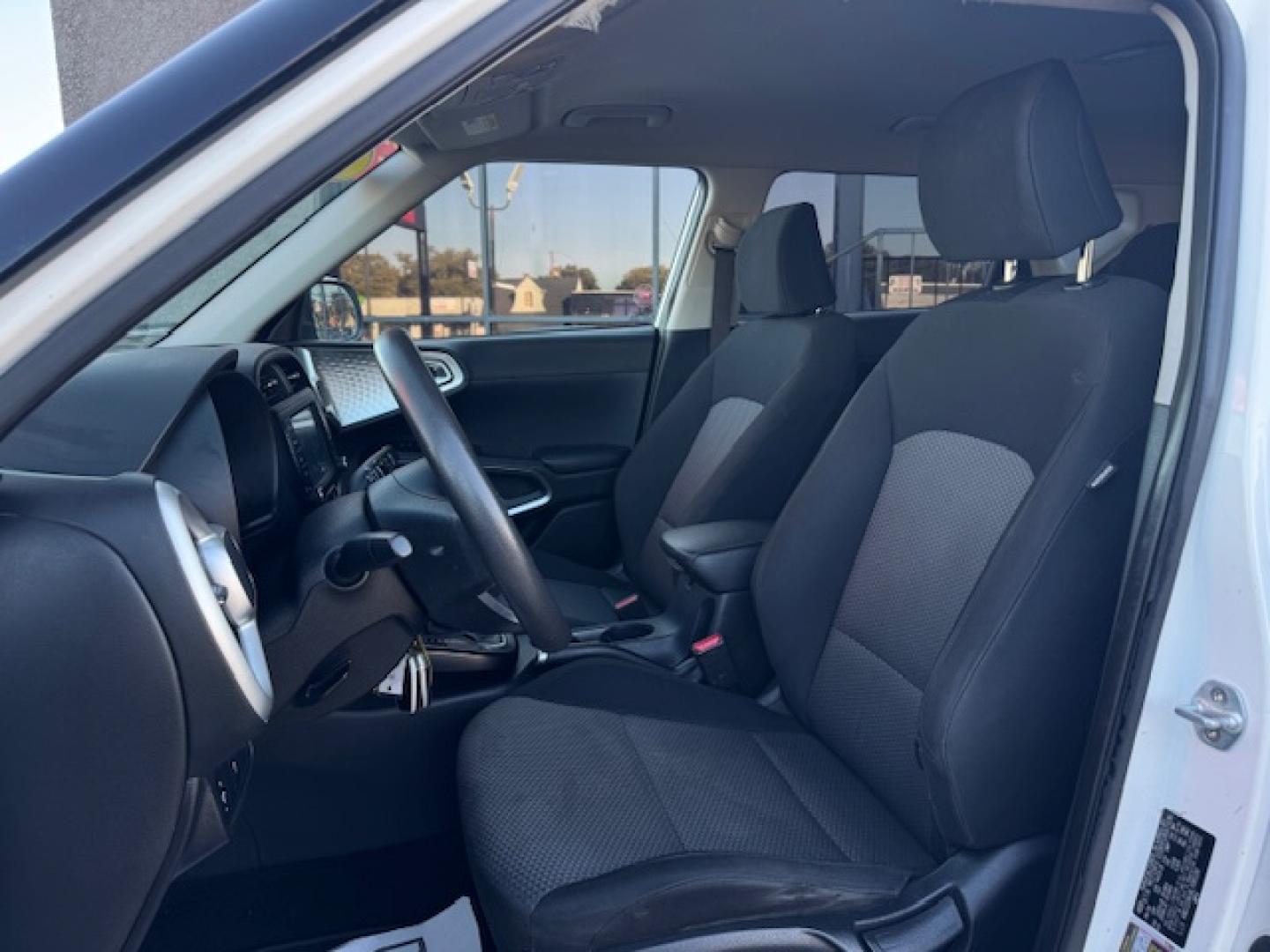 2020 WHITE KIA SOUL LX; S; X-LINE (KNDJ23AU4L7) , located at 5900 E. Lancaster Ave., Fort Worth, TX, 76112, (817) 457-5456, 0.000000, 0.000000 - Photo#9