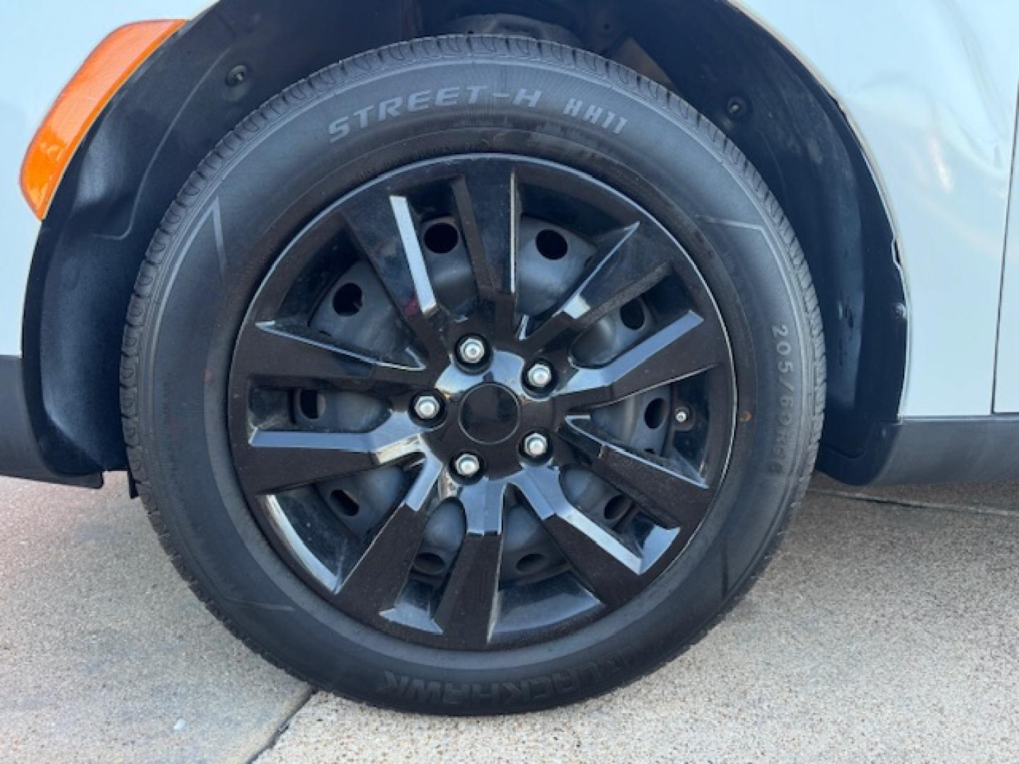 2020 WHITE KIA SOUL LX; S; X-LINE (KNDJ23AU4L7) , located at 5900 E. Lancaster Ave., Fort Worth, TX, 76112, (817) 457-5456, 0.000000, 0.000000 - Photo#20