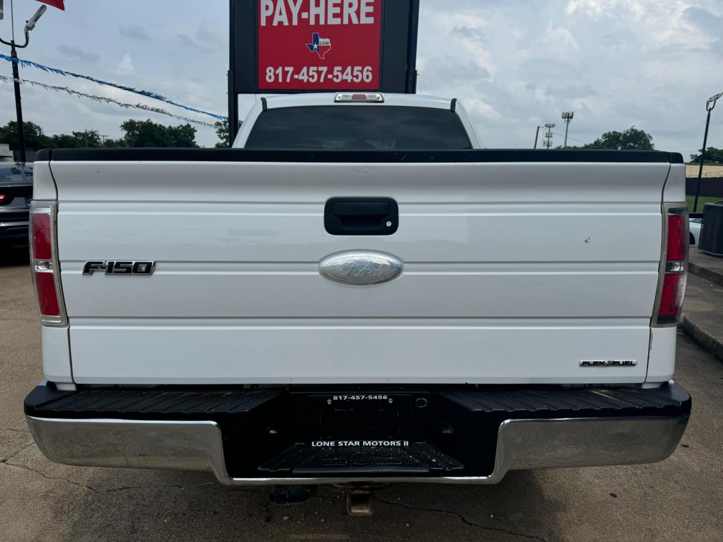 2012 WHITE FORD F-150 STX; XL; XLT; (1FTEX1CM0CF) , located at 5900 E. Lancaster Ave., Fort Worth, TX, 76112, (817) 457-5456, 0.000000, 0.000000 - This is a 2012 FORD F-150 STX, XLT, 4 DR SUPER CAB that is in excellent condition. The interior is clean with no rips or tears or stains. All power windows, door locks and seats. Ice cold AC for those hot Texas summer days. It is equipped with a CD player, AM/FM radio. It runs and drives like new. T - Photo#4