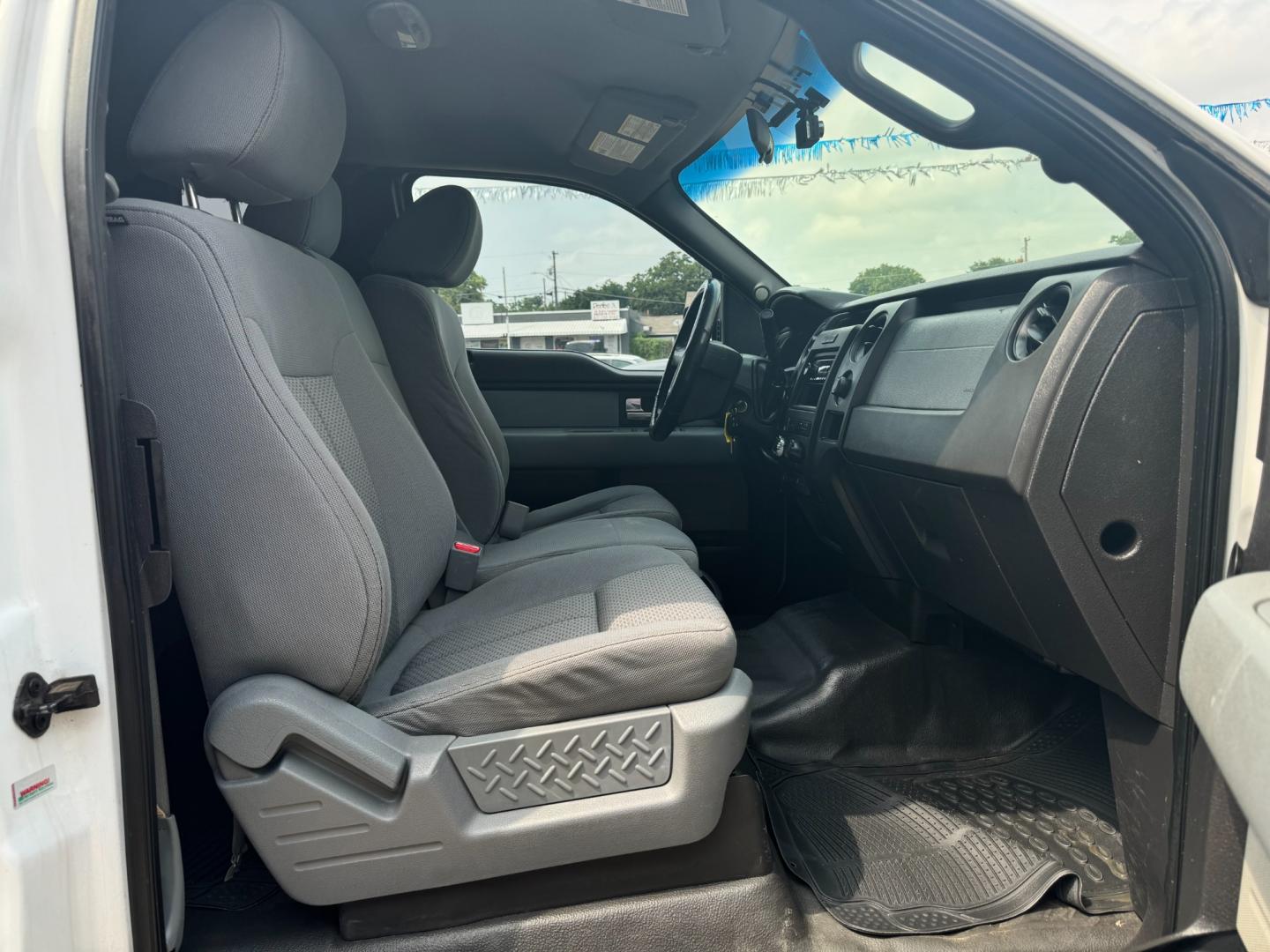 2012 WHITE FORD F-150 STX; XL; XLT; (1FTEX1CM0CF) , located at 5900 E. Lancaster Ave., Fort Worth, TX, 76112, (817) 457-5456, 0.000000, 0.000000 - This is a 2012 FORD F-150 STX, XLT, 4 DR SUPER CAB that is in excellent condition. The interior is clean with no rips or tears or stains. All power windows, door locks and seats. Ice cold AC for those hot Texas summer days. It is equipped with a CD player, AM/FM radio. It runs and drives like new. T - Photo#15