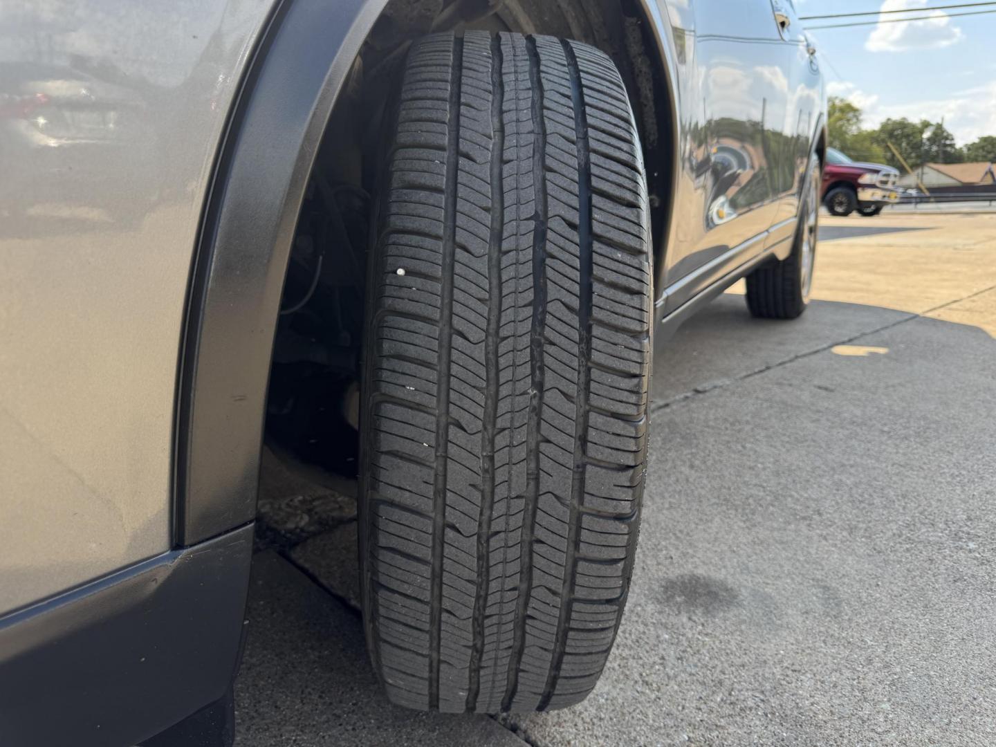 2015 BROWN /BLACK NISSAN ROGUE SL (5N1AT2MT9FC) with an 2.5L engine, CVT transmission, located at 5900 E. Lancaster Ave., Fort Worth, TX, 76112, (817) 457-5456, 0.000000, 0.000000 - The 2015 Nissan Rogue SL offers efficiency, comfort, and advanced tech. Powered by a 2.5L 4-cylinder engine with CVT, it delivers up to 33 MPG highway. Features include leather heated seats, moonroof, dual-zone climate control, navigation with satellite view, and a surround-view camera system with f - Photo#21