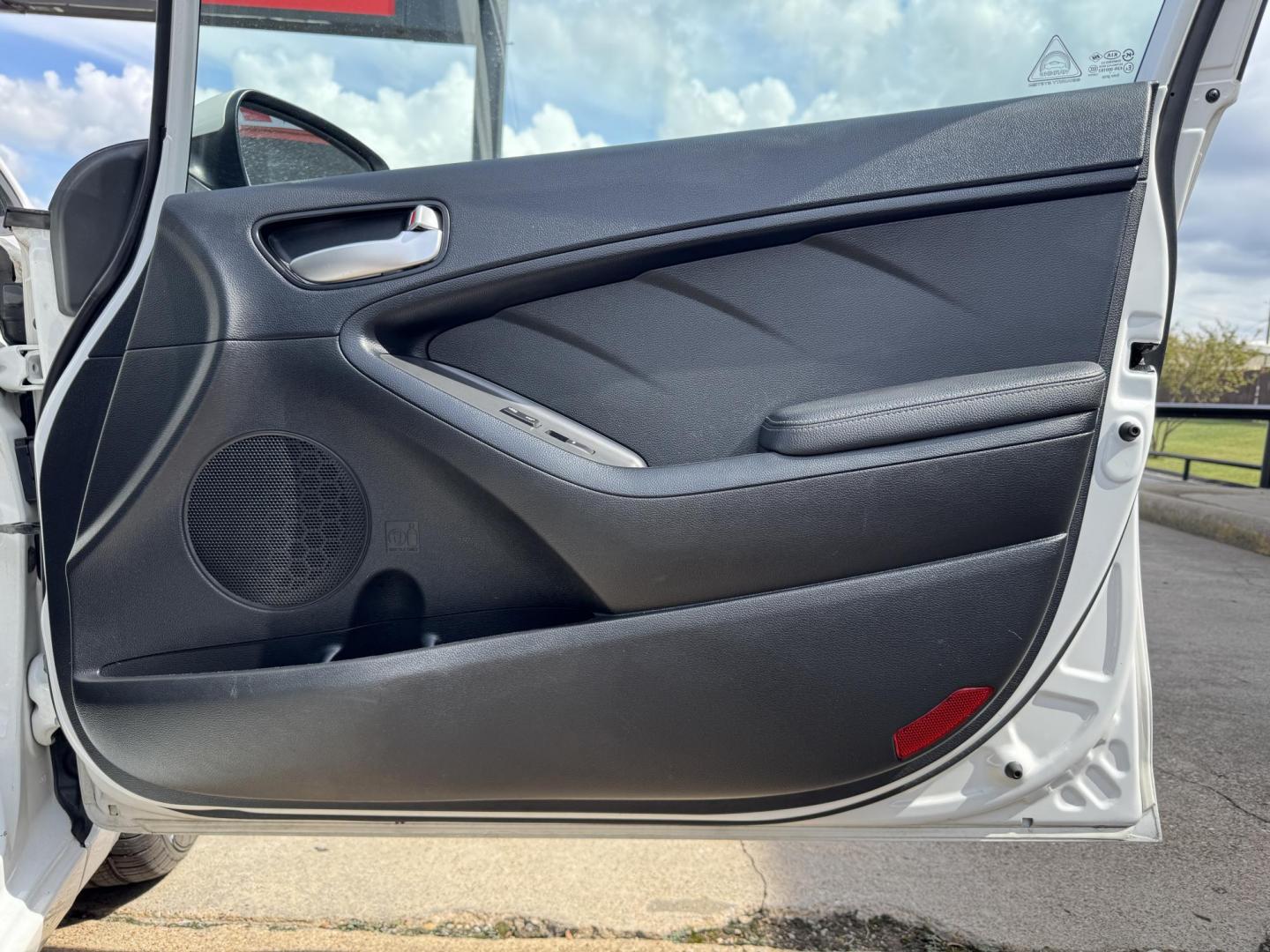 2018 WHITE /BLACK KIA FORTE LX; S LX (3KPFL4A70JE) with an 2.0L engine, 6-Speed Automatic transmission, located at 5900 E. Lancaster Ave., Fort Worth, TX, 76112, (817) 457-5456, 0.000000, 0.000000 - The 2018 Kia Forte LX combines efficiency and comfort with a 2.0L 4-cylinder engine, 6-speed automatic transmission, and impressive 29 city / 37 highway MPG. It seats five with spacious legroom and features a backup camera, phone connectivity, 4-wheel ABS disc brakes, and coil spring suspension. A r - Photo#14